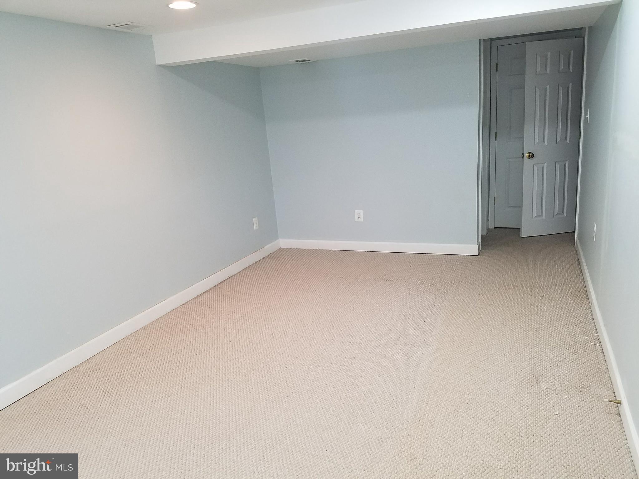 ROSE HILL FARMS - Residential Lease