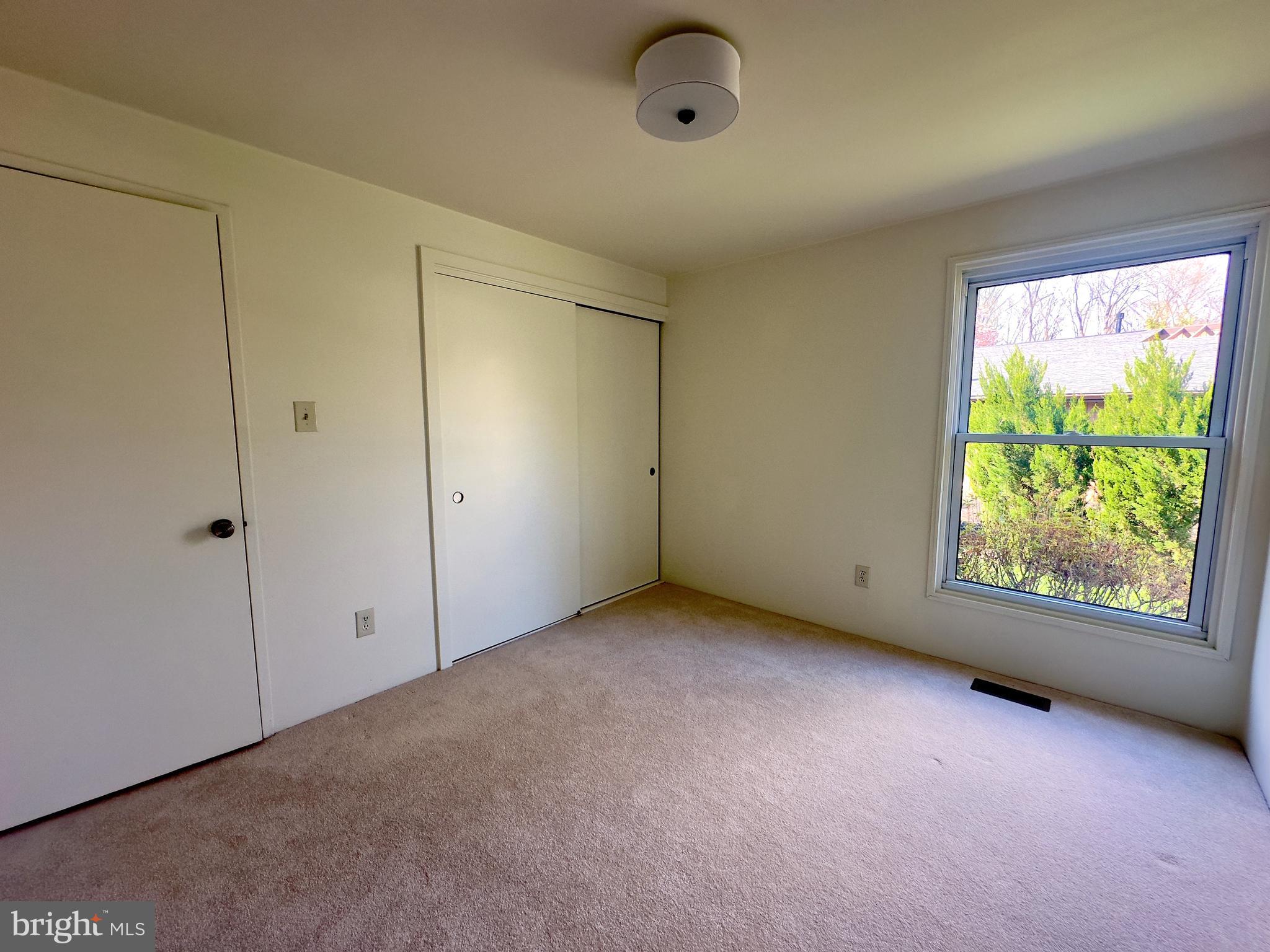 QUINCE ORCHARD KNOLLS - Residential Lease