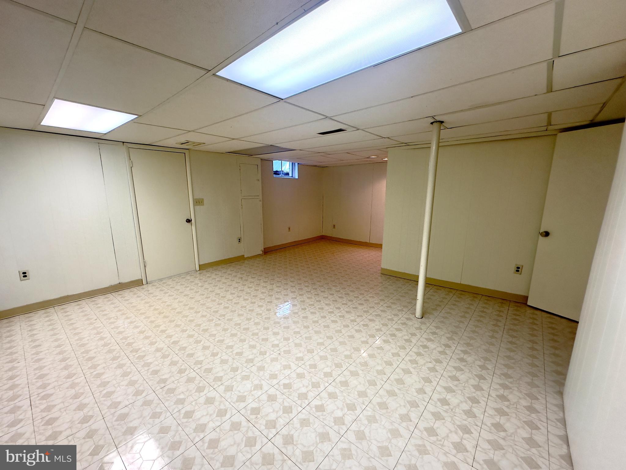 QUINCE ORCHARD KNOLLS - Residential Lease