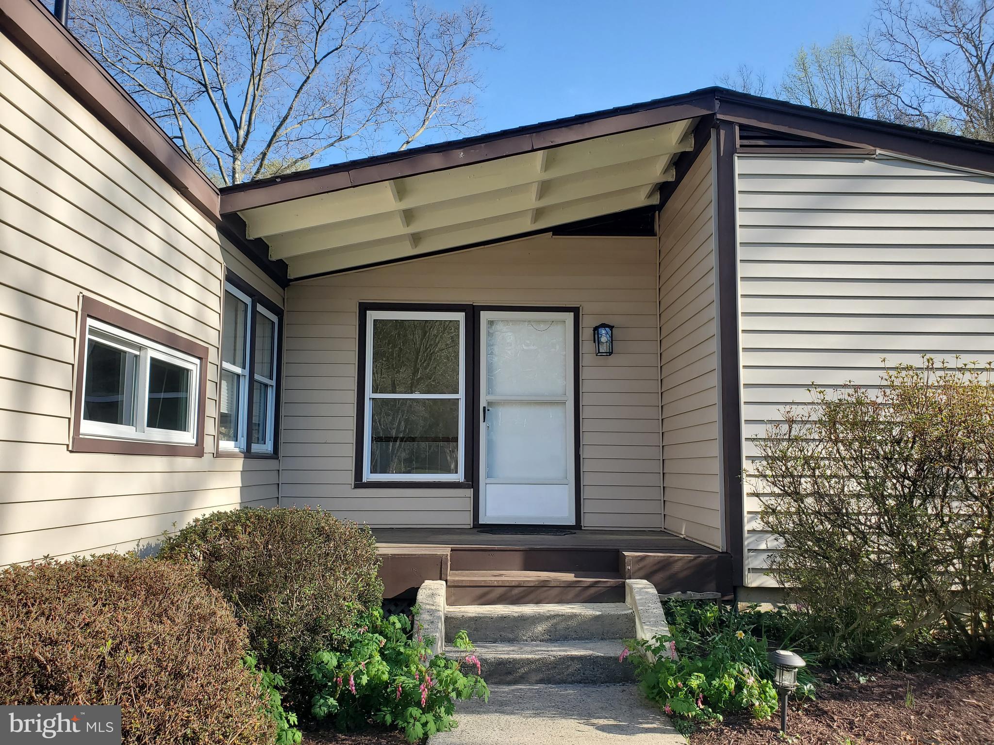 QUINCE ORCHARD KNOLLS - Residential Lease