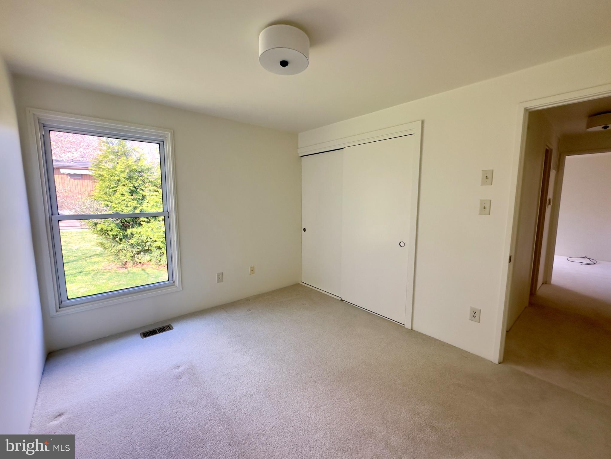 QUINCE ORCHARD KNOLLS - Residential Lease