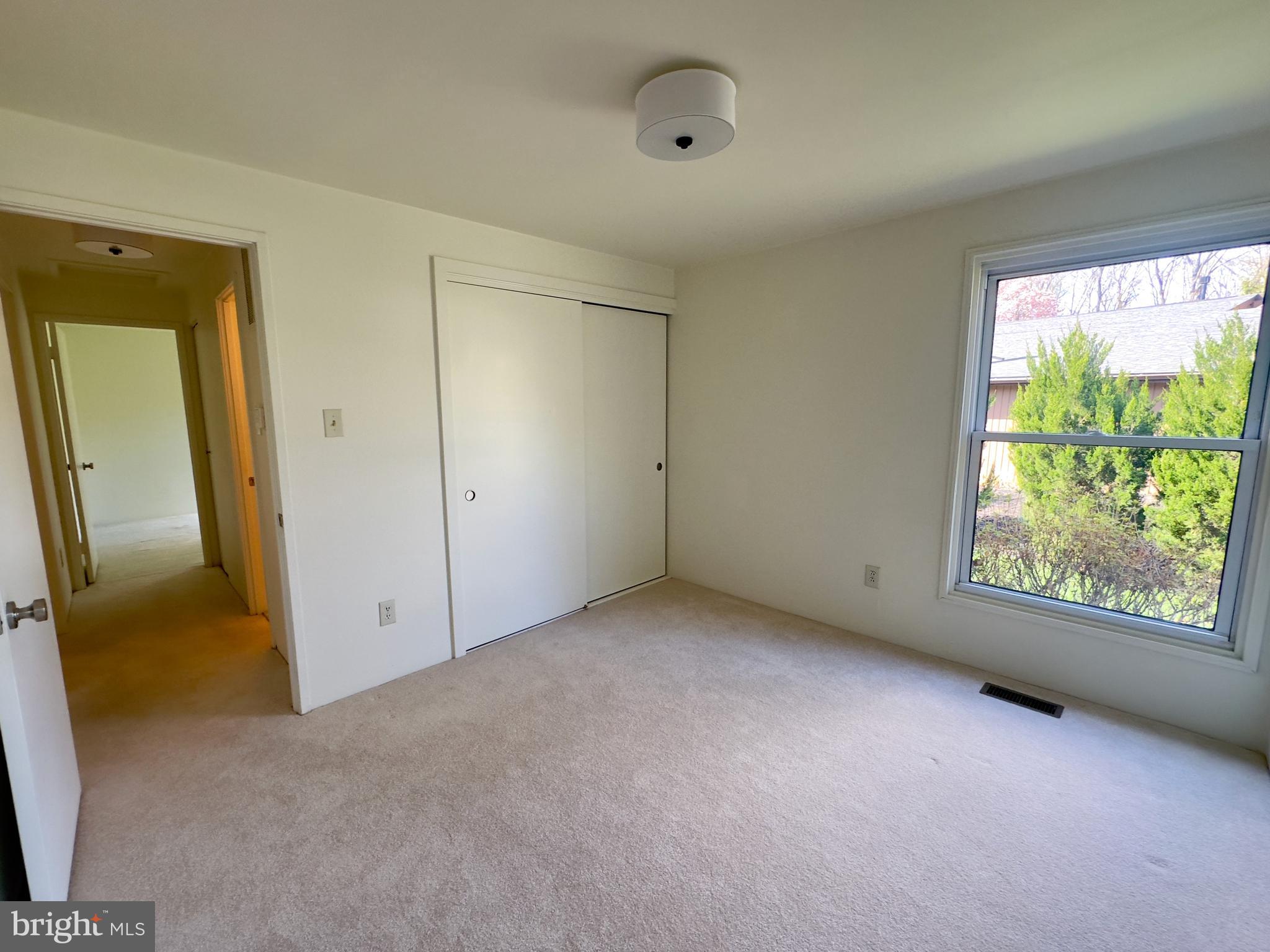 QUINCE ORCHARD KNOLLS - Residential Lease