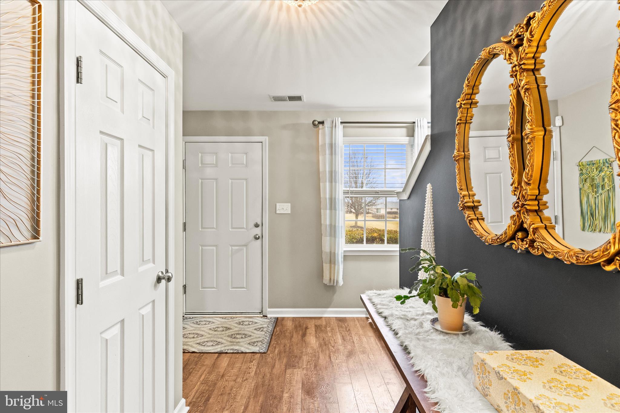 3108 KING RICHARDS COURT S