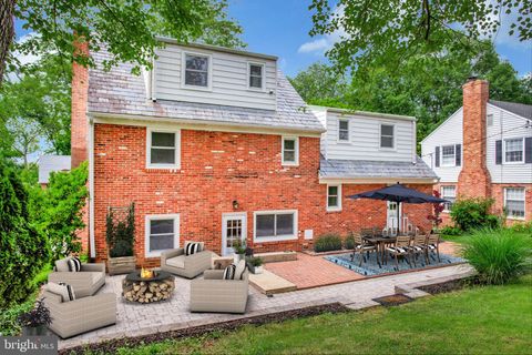 8205 ROBIN HOOD COURT TOWSON MD 21204