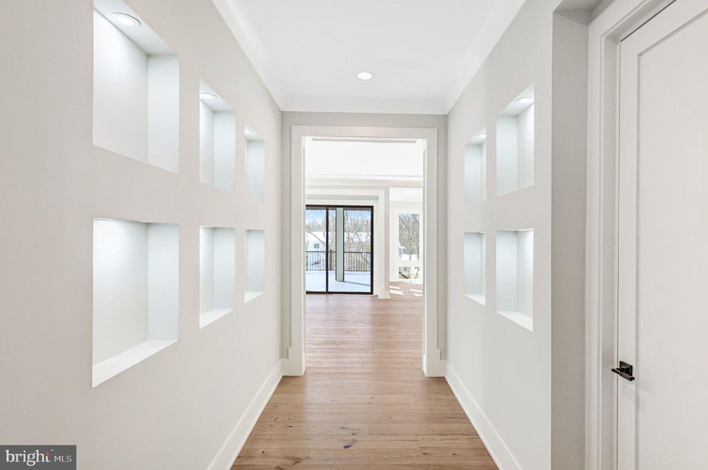Photo of 9341 Chestnut Knolls Drive, FAIRFAX, VA 22032 (MLS # VAFX2294836)