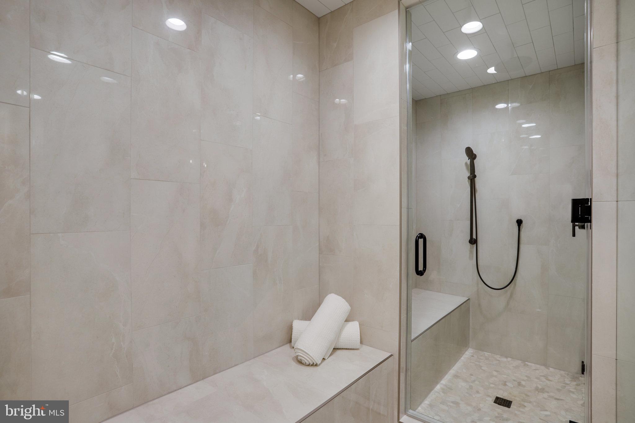 CHESTNUT KNOLLS - Residential