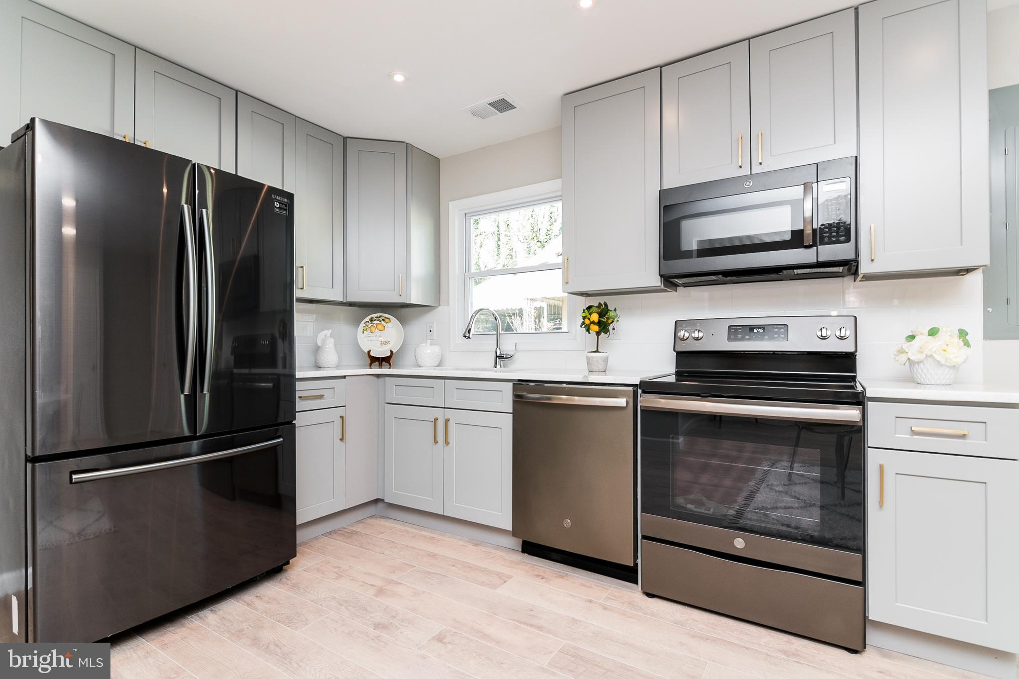 BRADBURY HEIGHTS - Residential