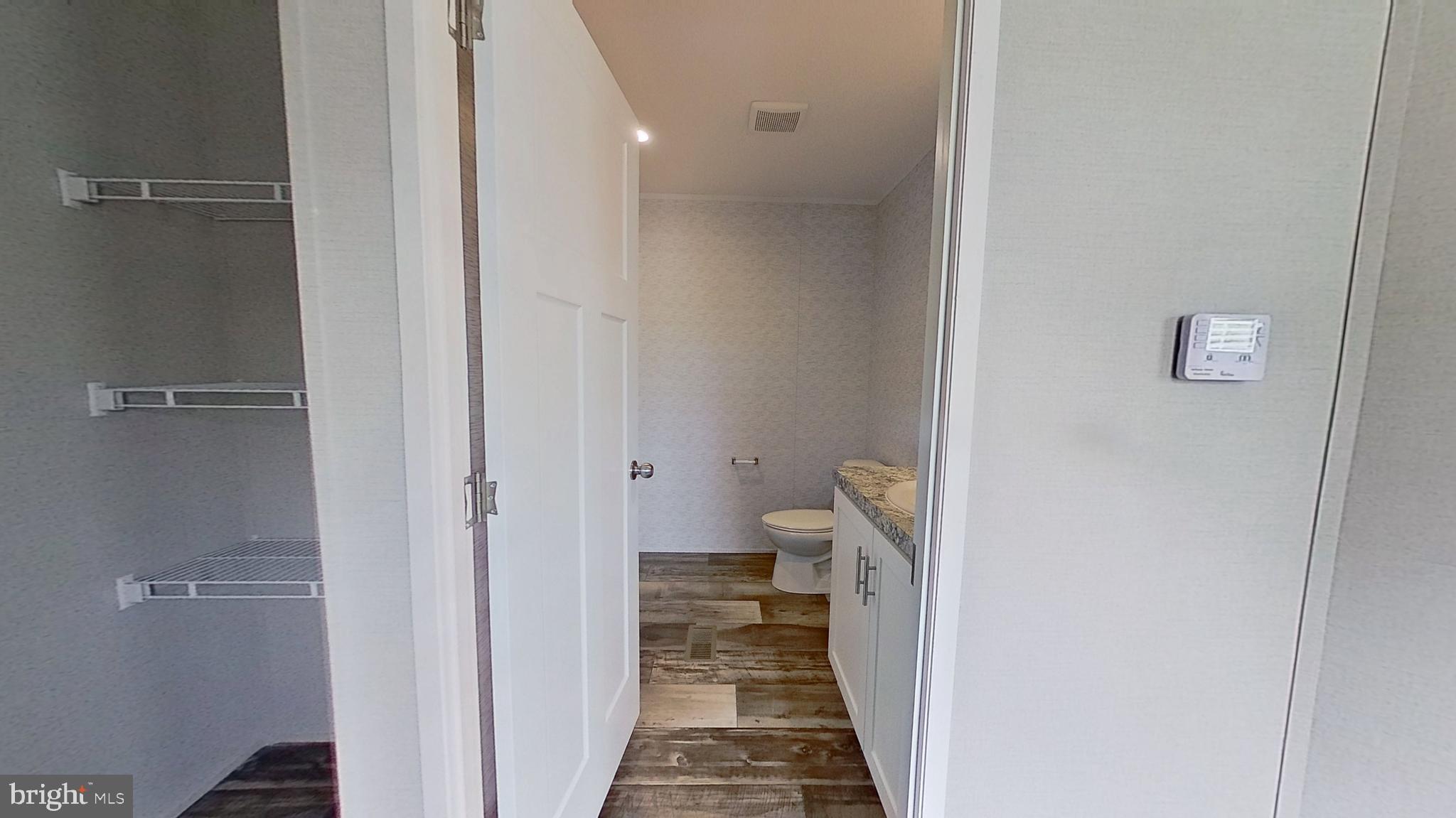 AIRVILLE - Residential Lease