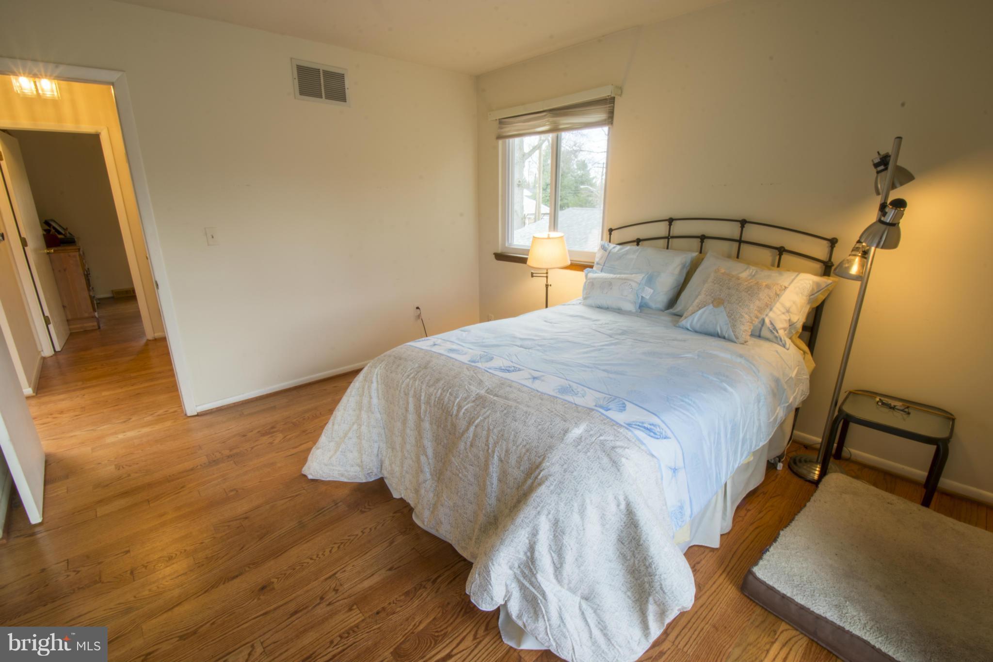 LAUREL ACRES - Residential