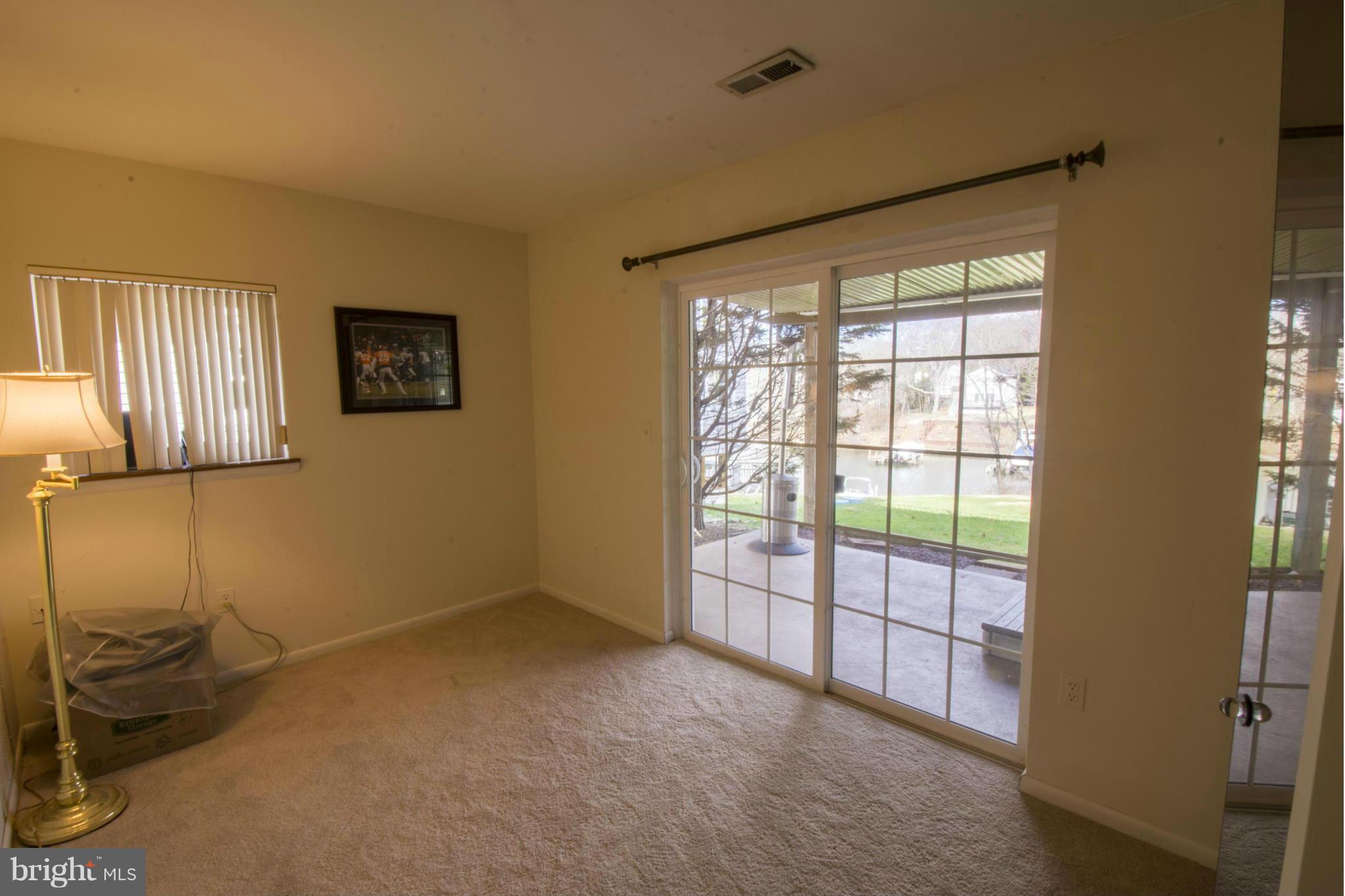 LAUREL ACRES - Residential