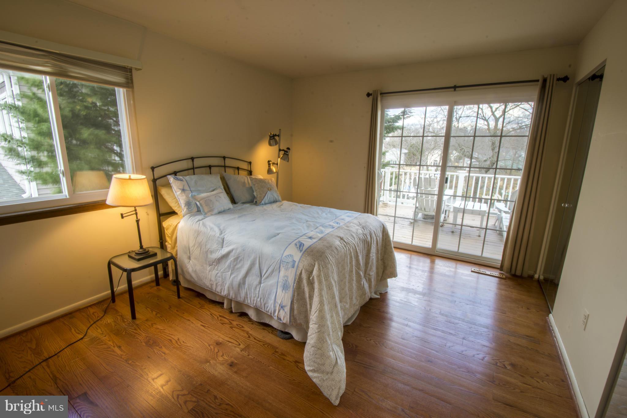 LAUREL ACRES - Residential