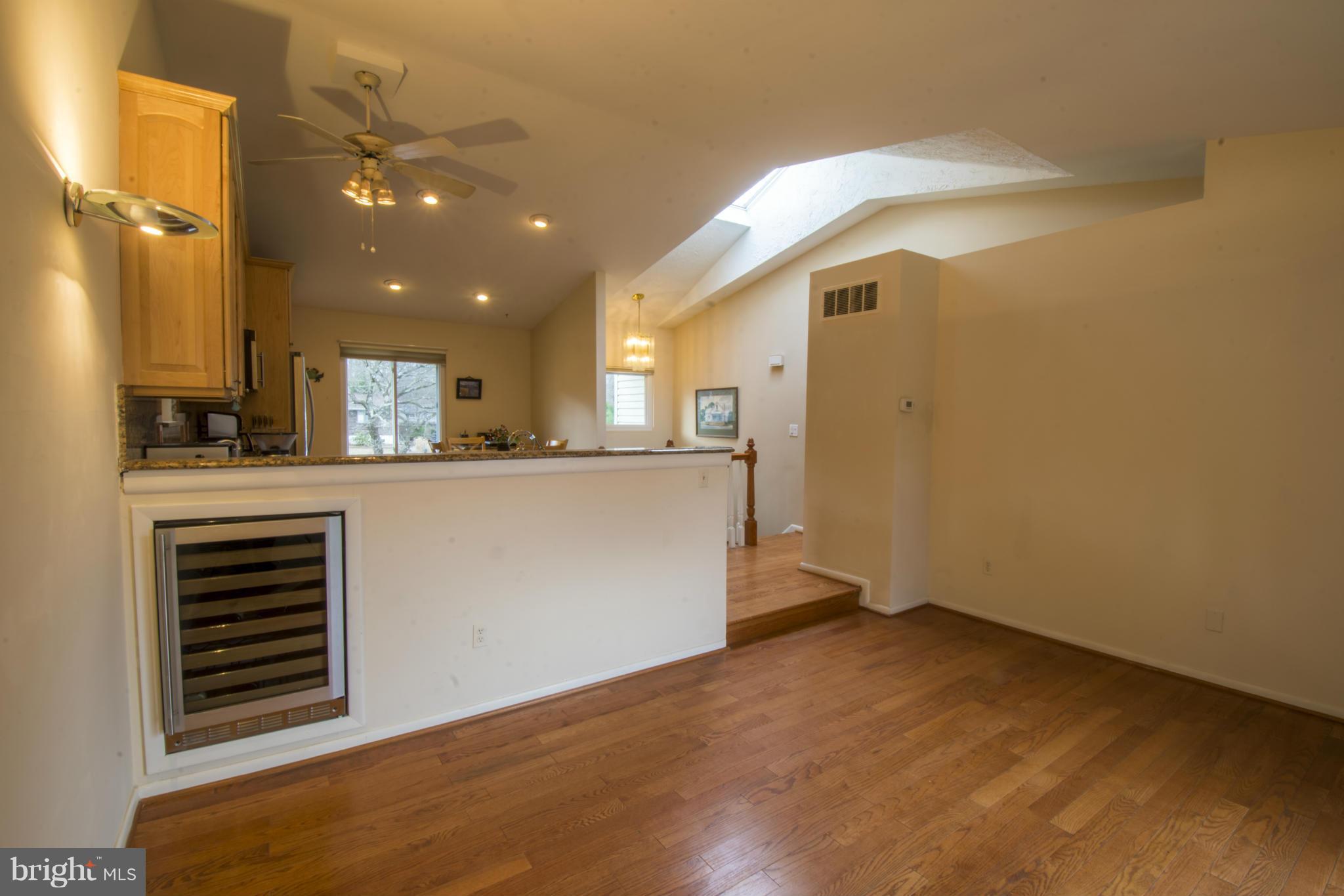 LAUREL ACRES - Residential