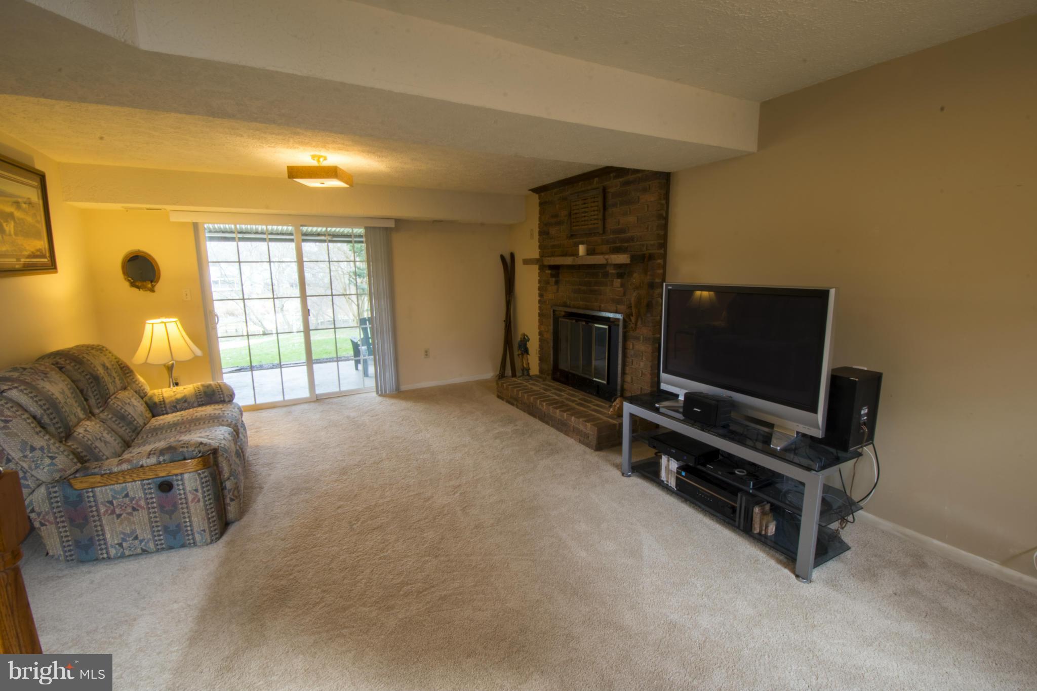 LAUREL ACRES - Residential