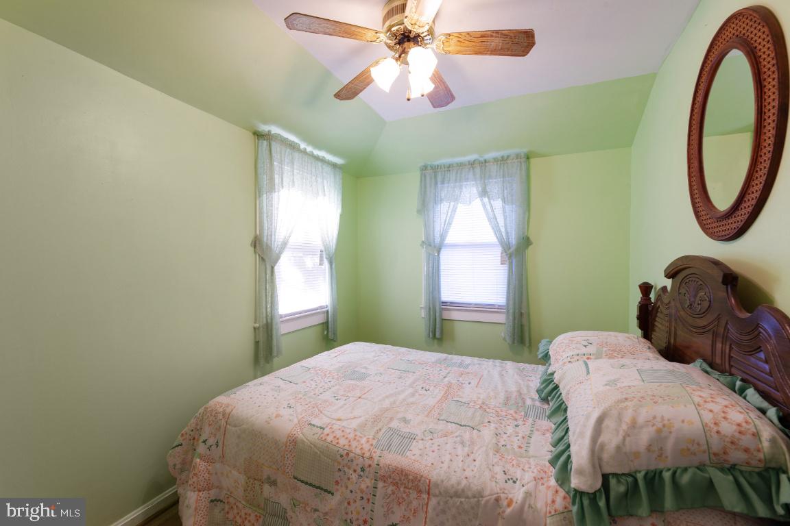 MCKAYS BEACH - Residential