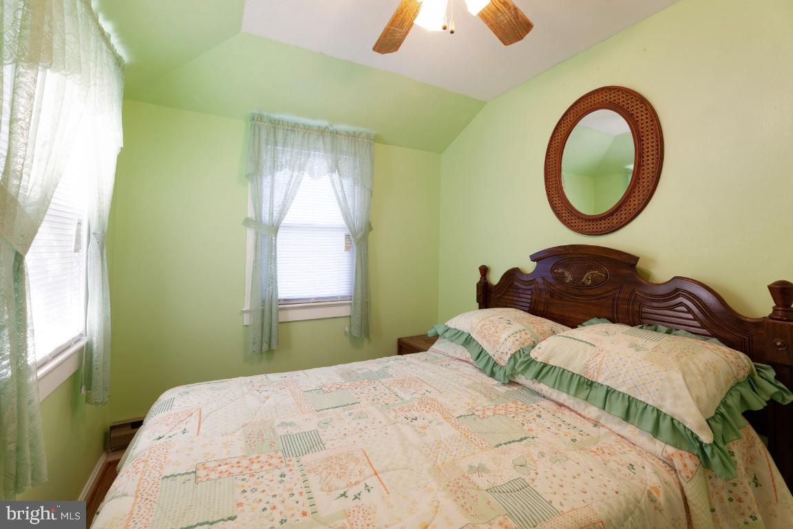 MCKAYS BEACH - Residential