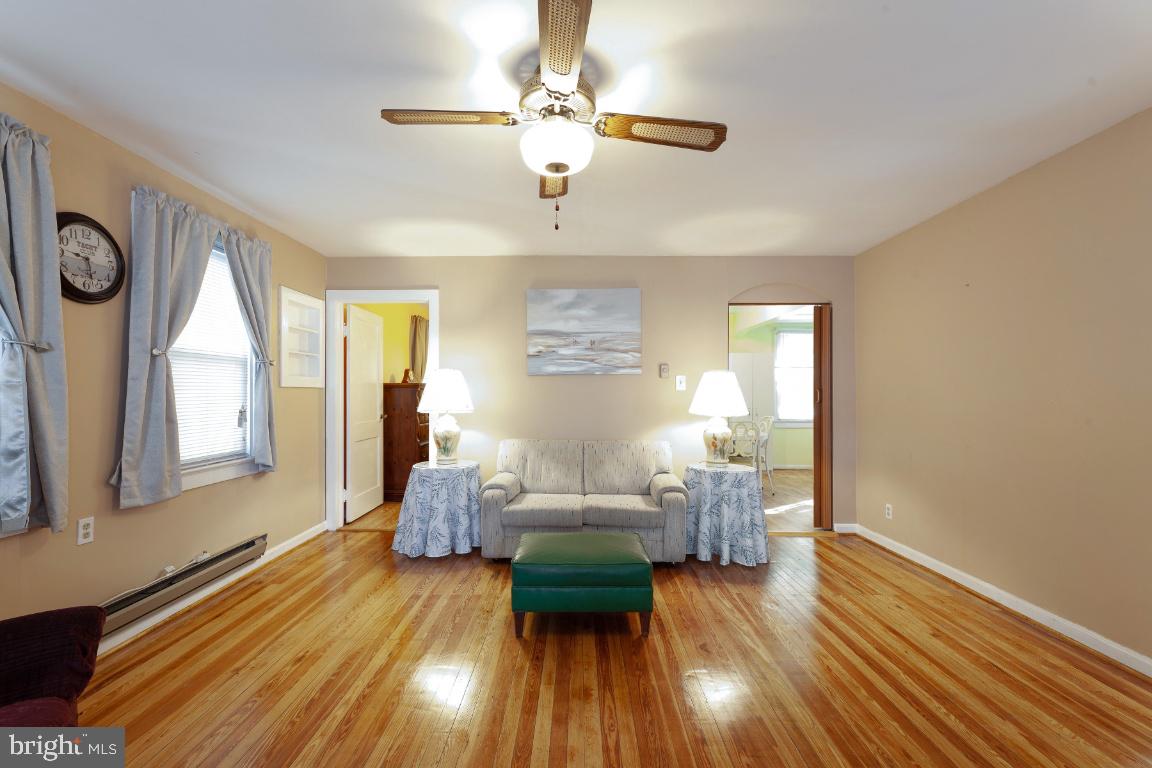 MCKAYS BEACH - Residential