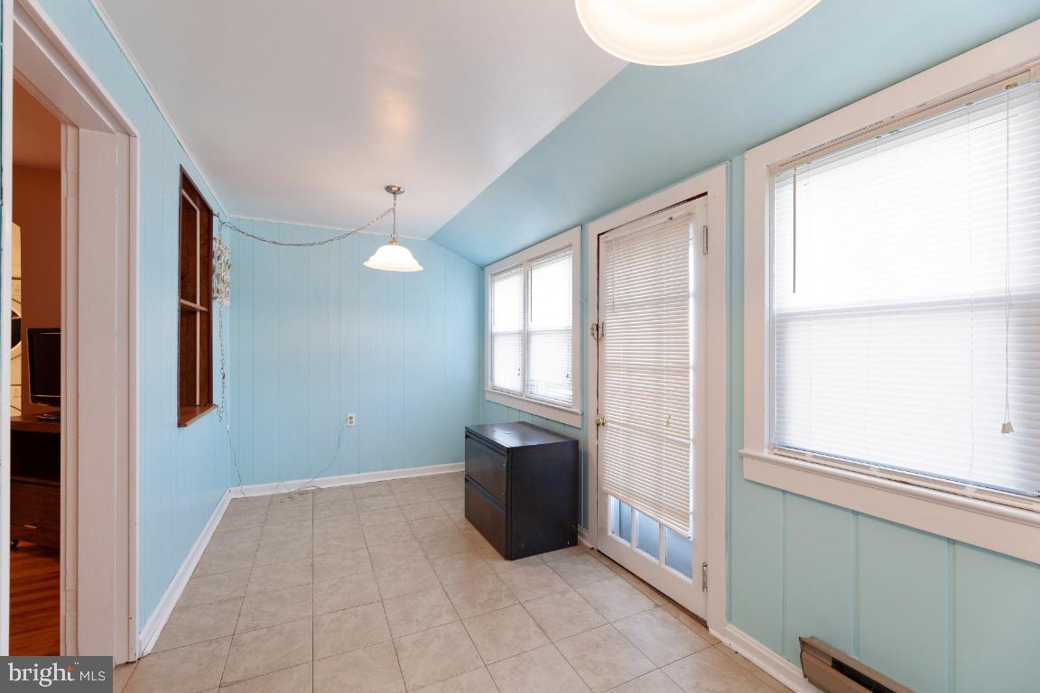 MCKAYS BEACH - Residential