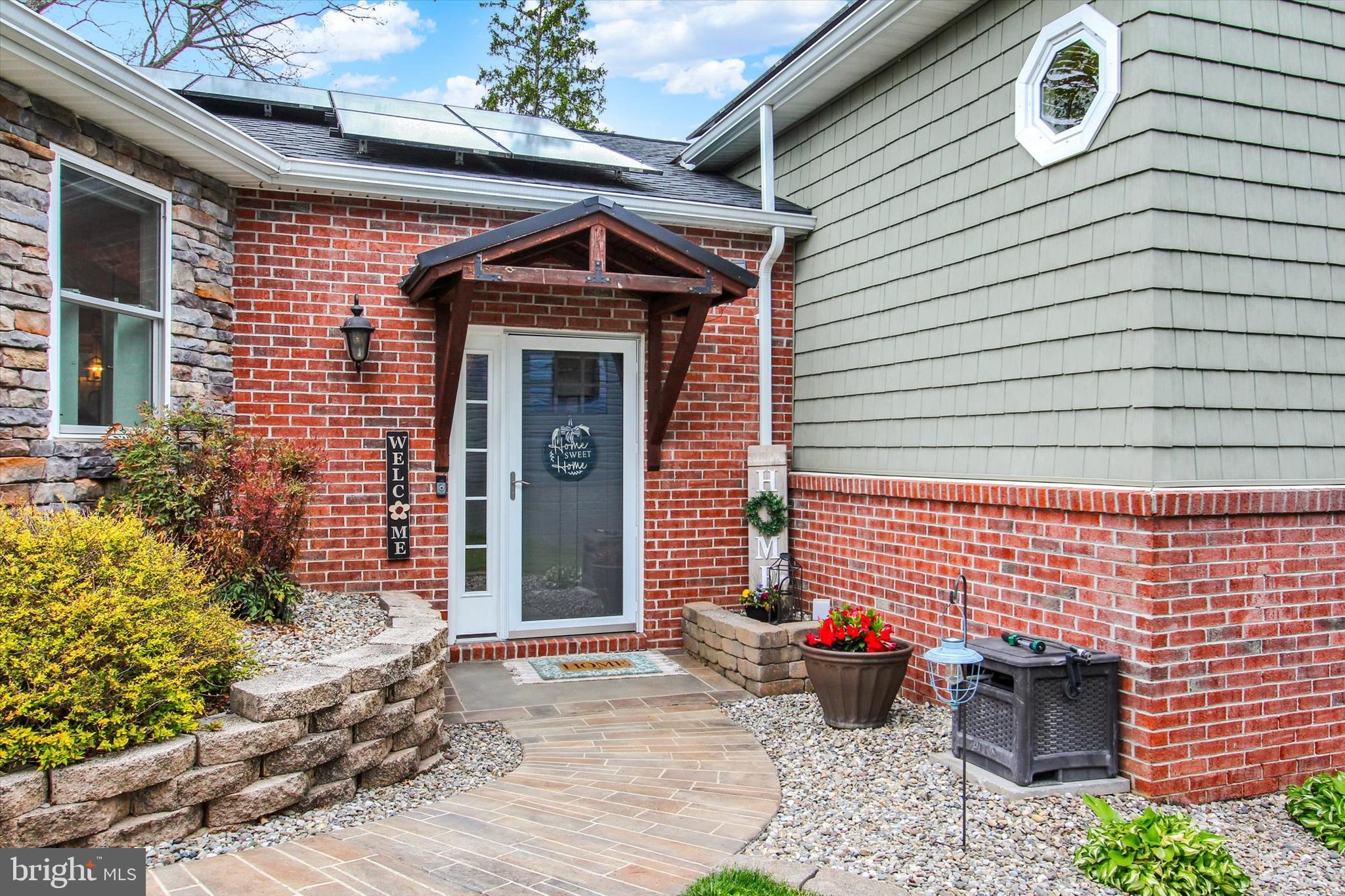 407 HERITAGE DRIVE