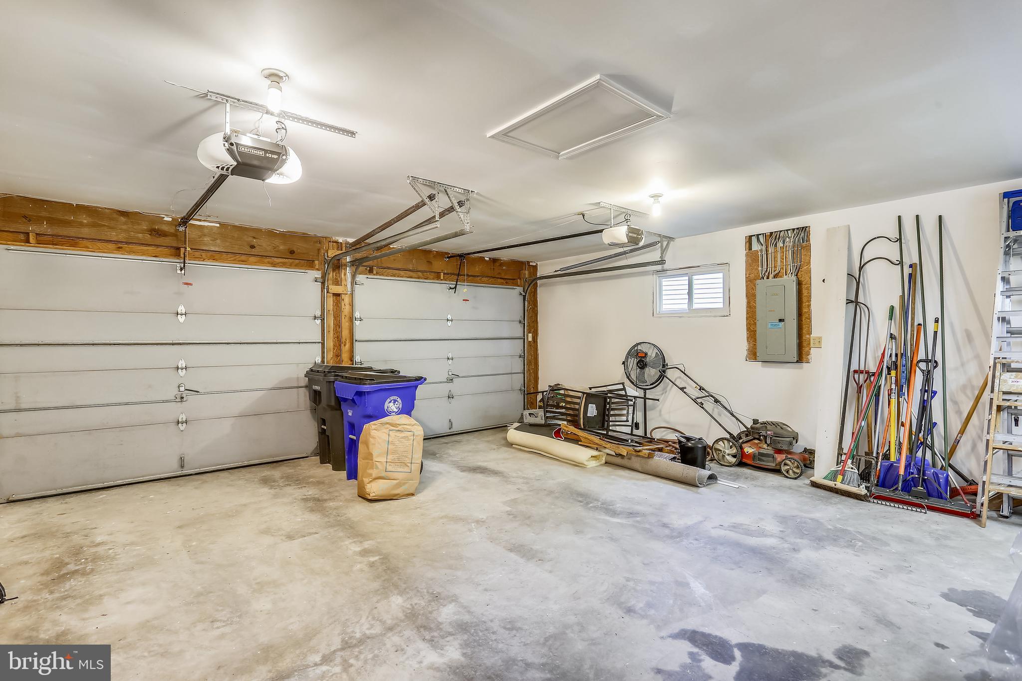 THE MEADOWS - Residential