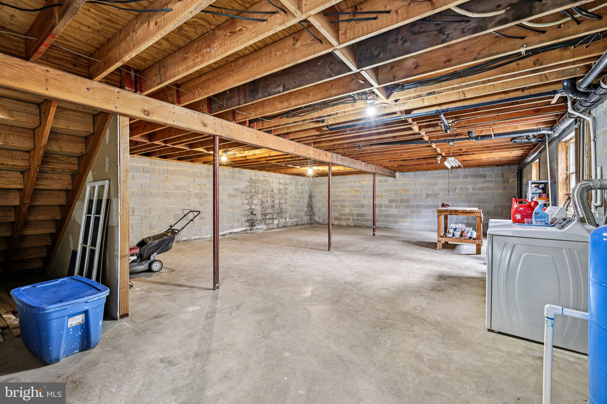 LAKE JACKSON - Residential