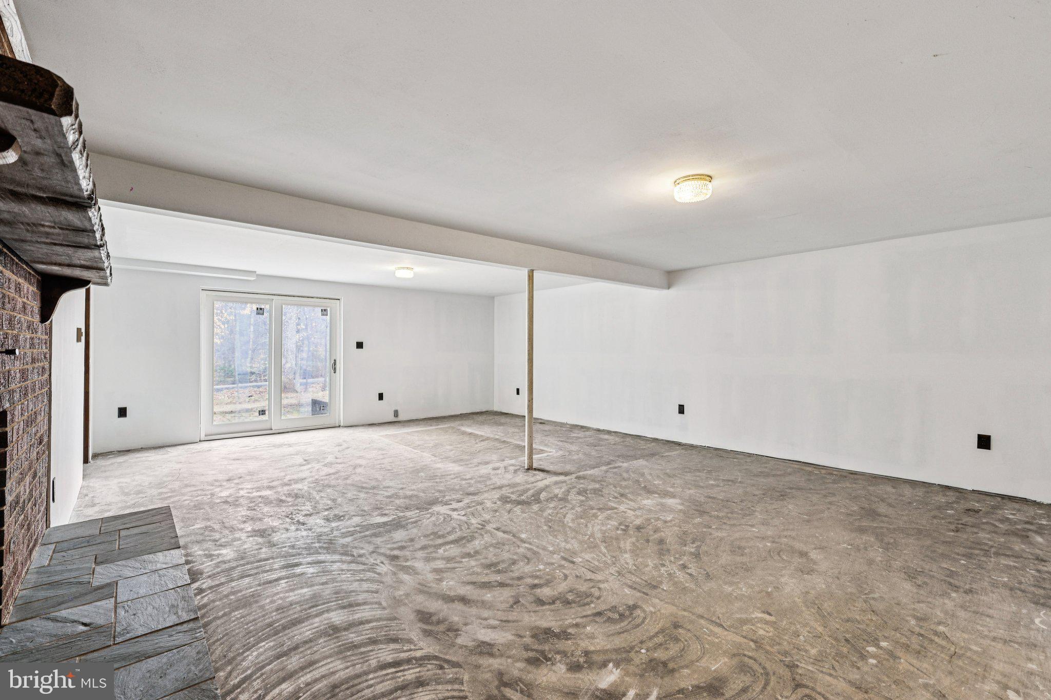 LAKE JACKSON - Residential