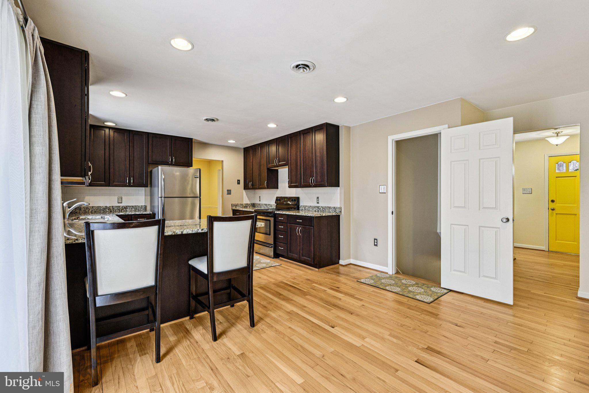 LAKE JACKSON - Residential