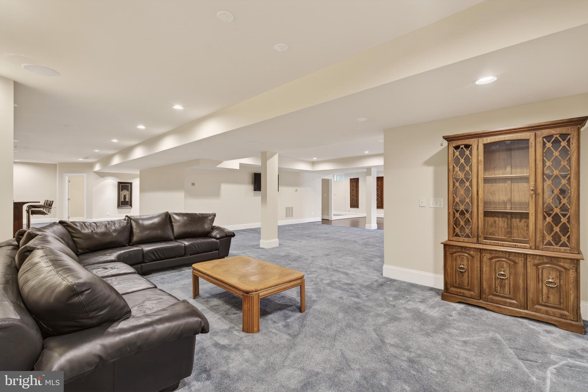 BELMONT COUNTRY CLUB - Residential