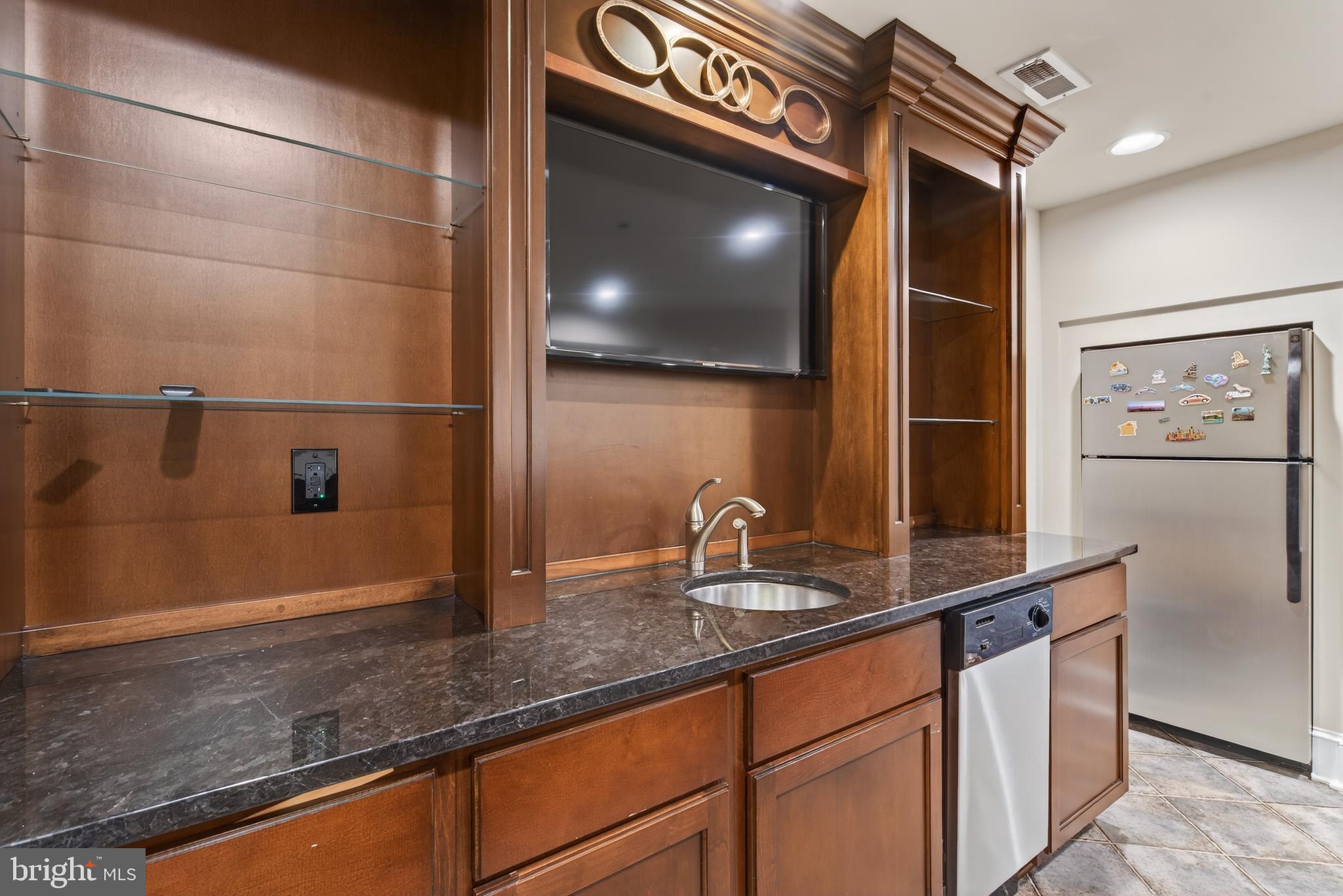 BELMONT COUNTRY CLUB - Residential