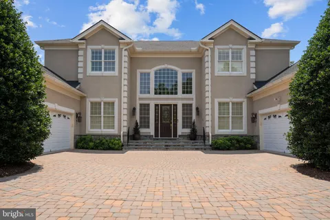 43589 Edison Club Court, Ashburn, VA MLS: VALO2113610