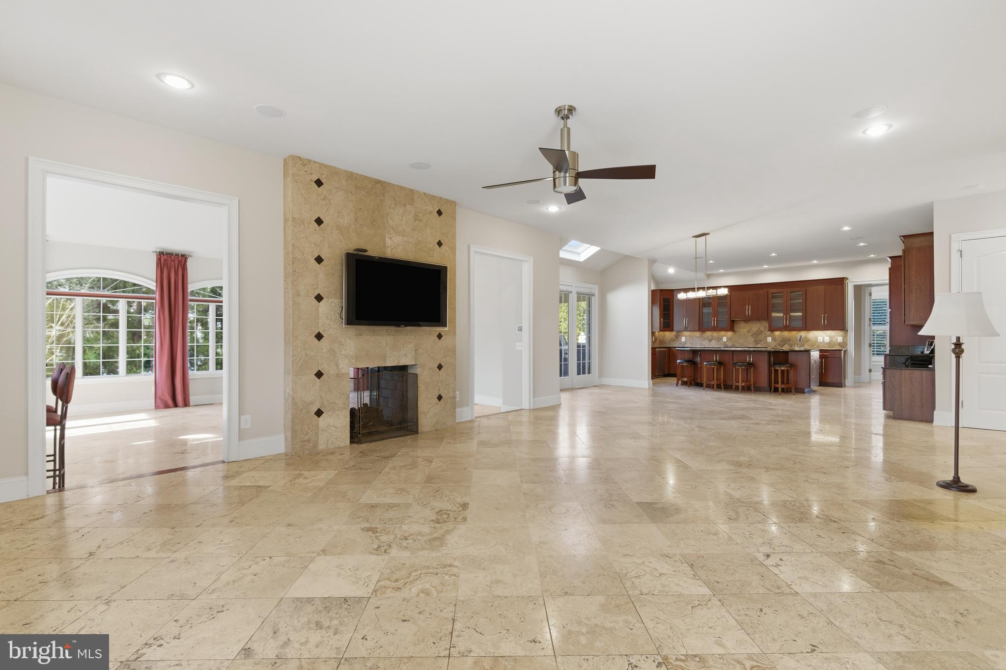 BELMONT COUNTRY CLUB - Residential