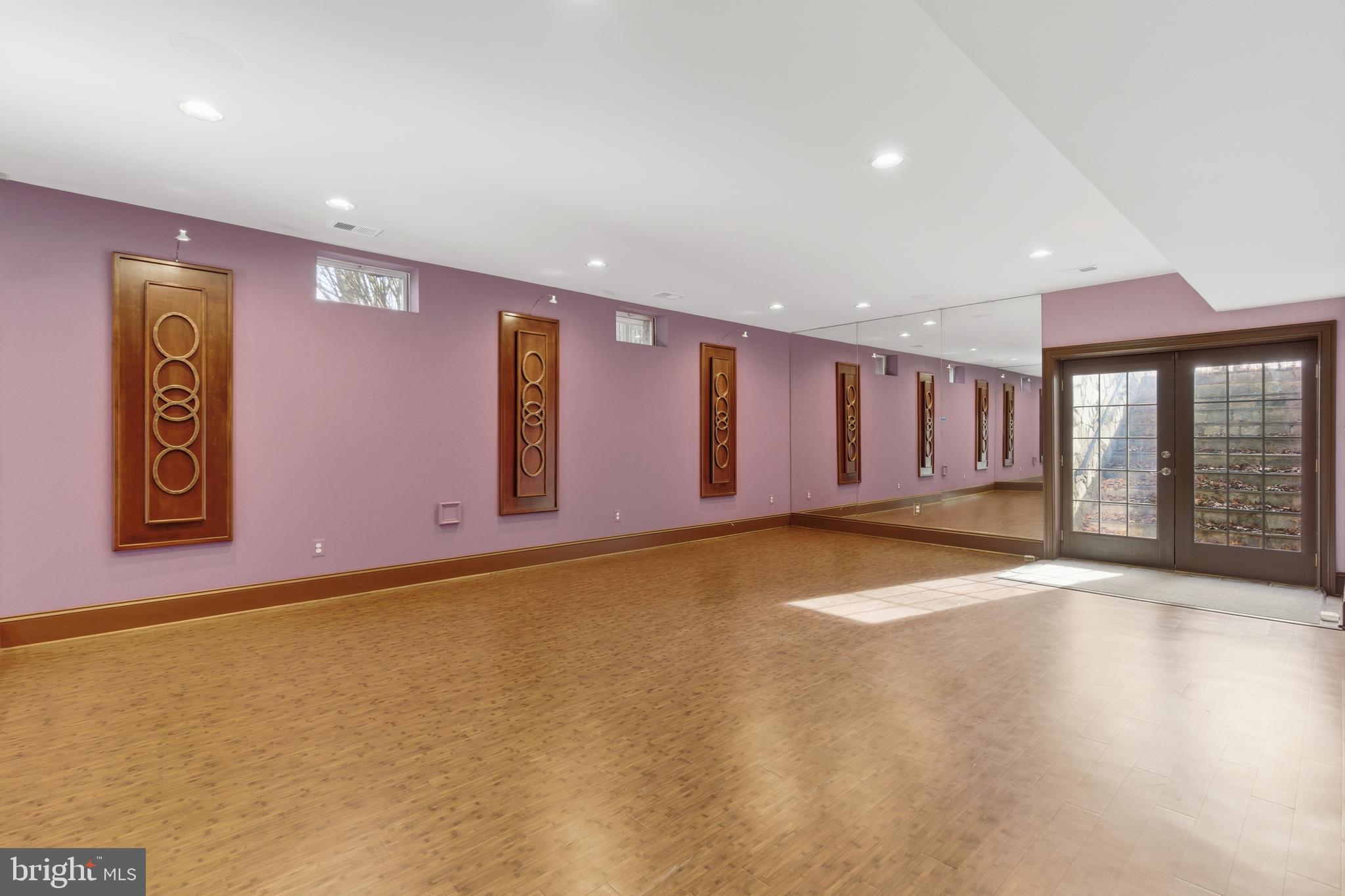 BELMONT COUNTRY CLUB - Residential