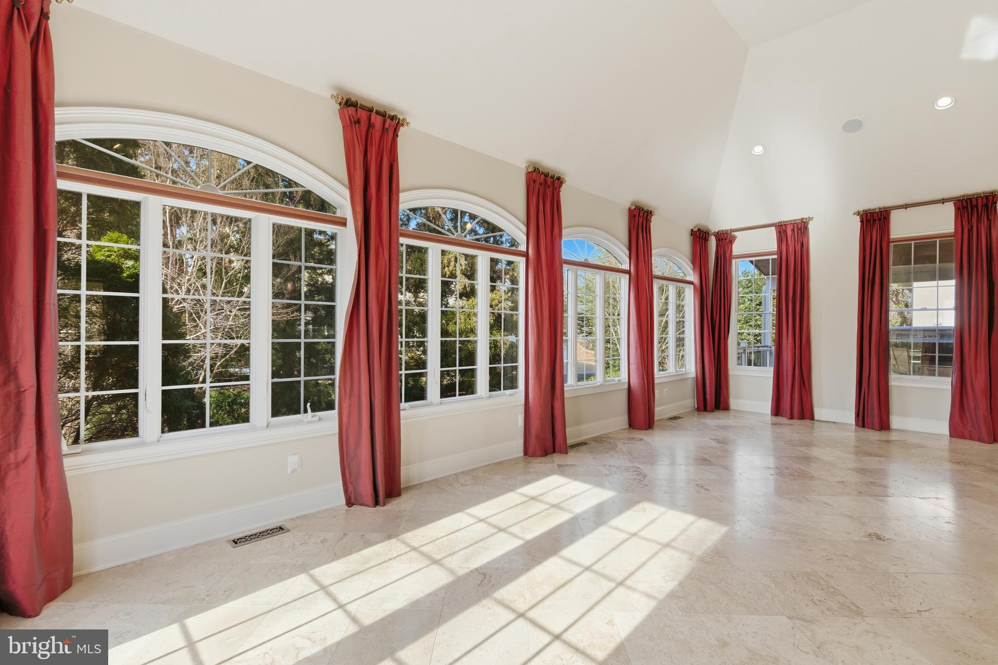 BELMONT COUNTRY CLUB - Residential