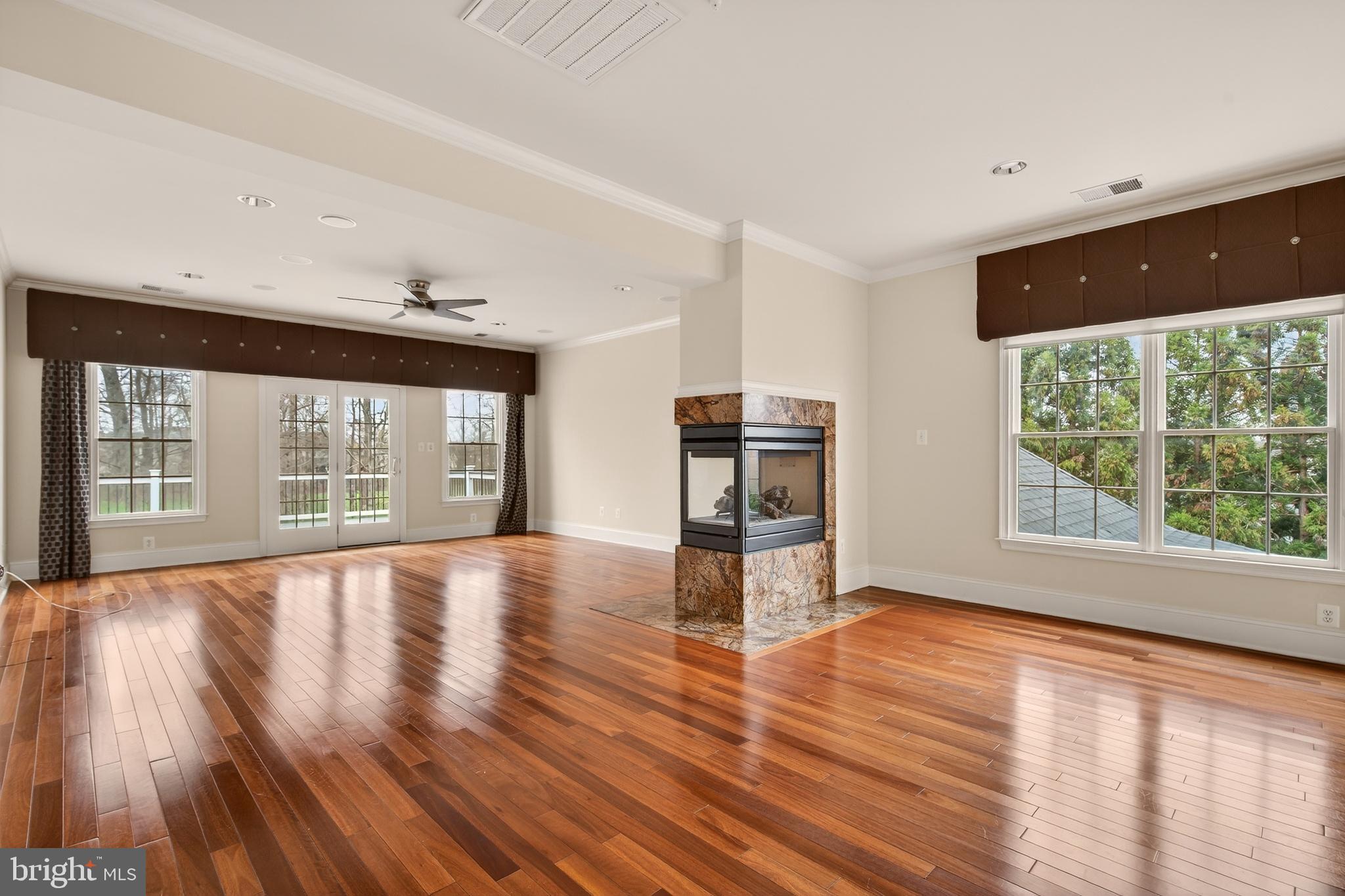 BELMONT COUNTRY CLUB - Residential