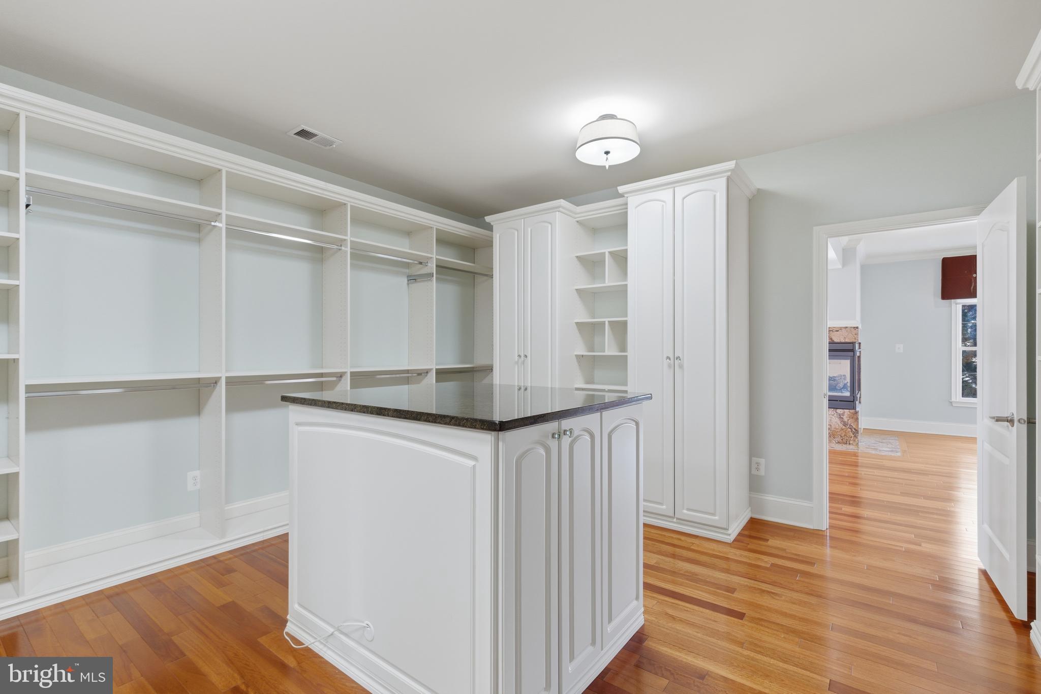 BELMONT COUNTRY CLUB - Residential