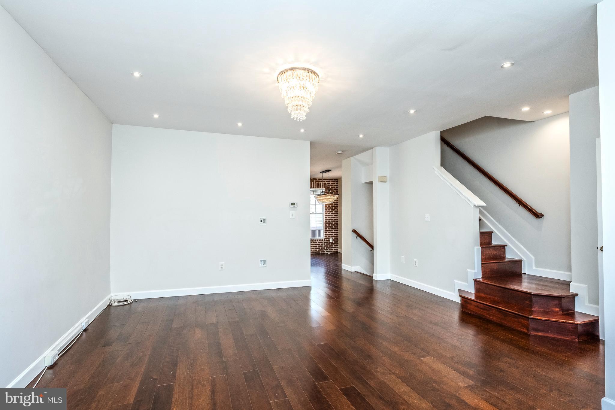 ASHBURN VILLAGE - Residential Lease