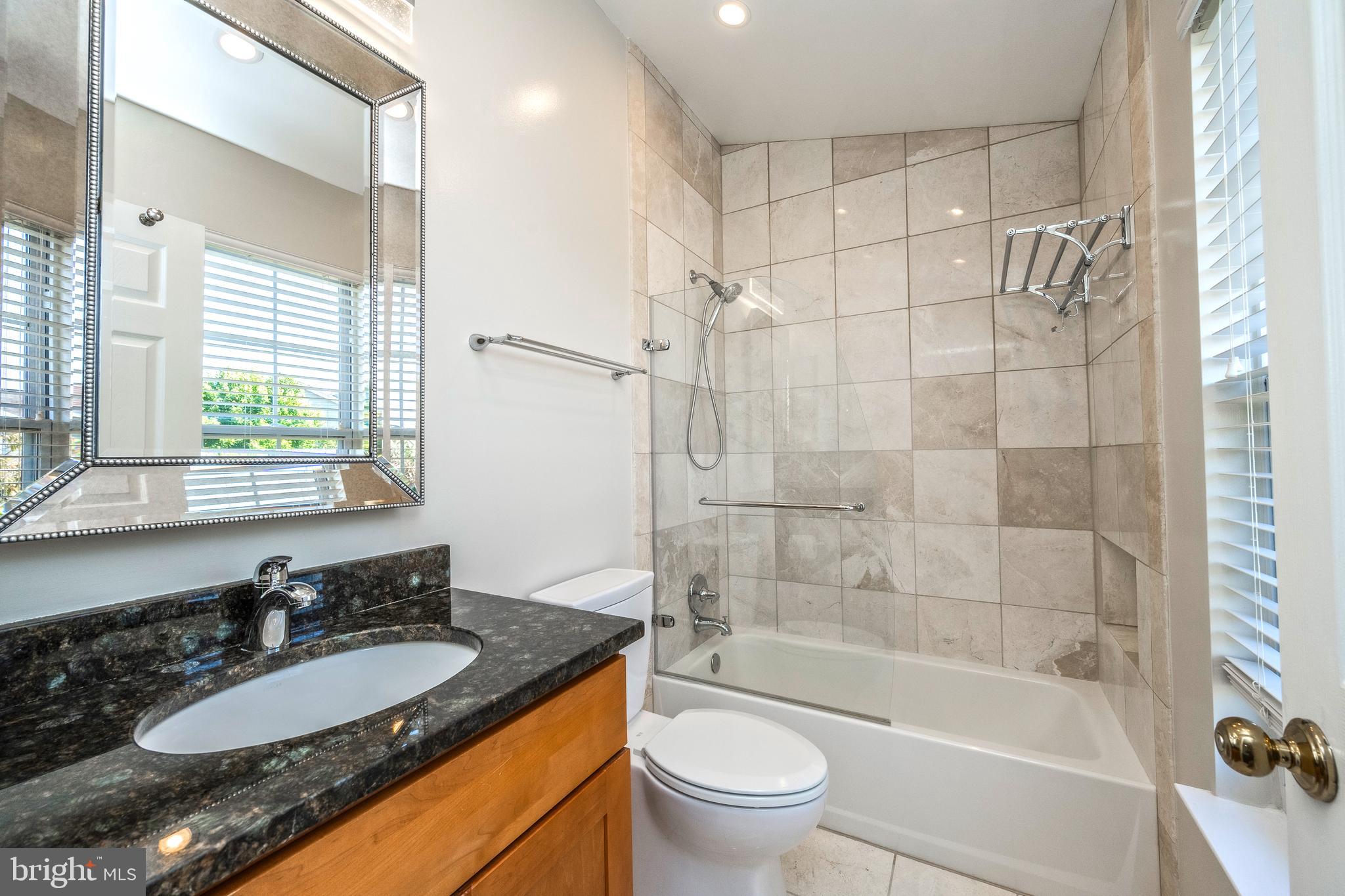 ASHBURN VILLAGE - Residential Lease