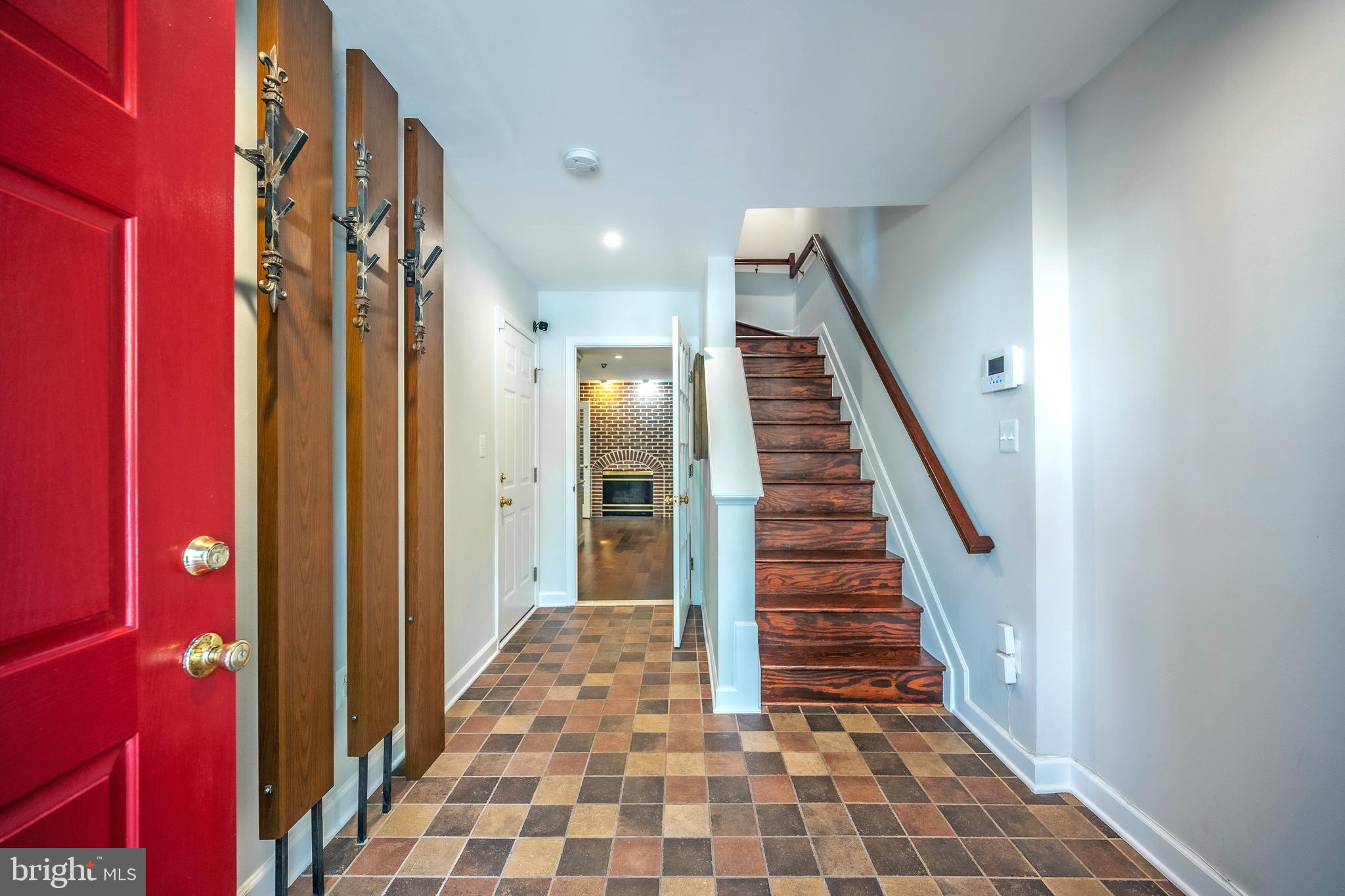 ASHBURN VILLAGE - Residential Lease