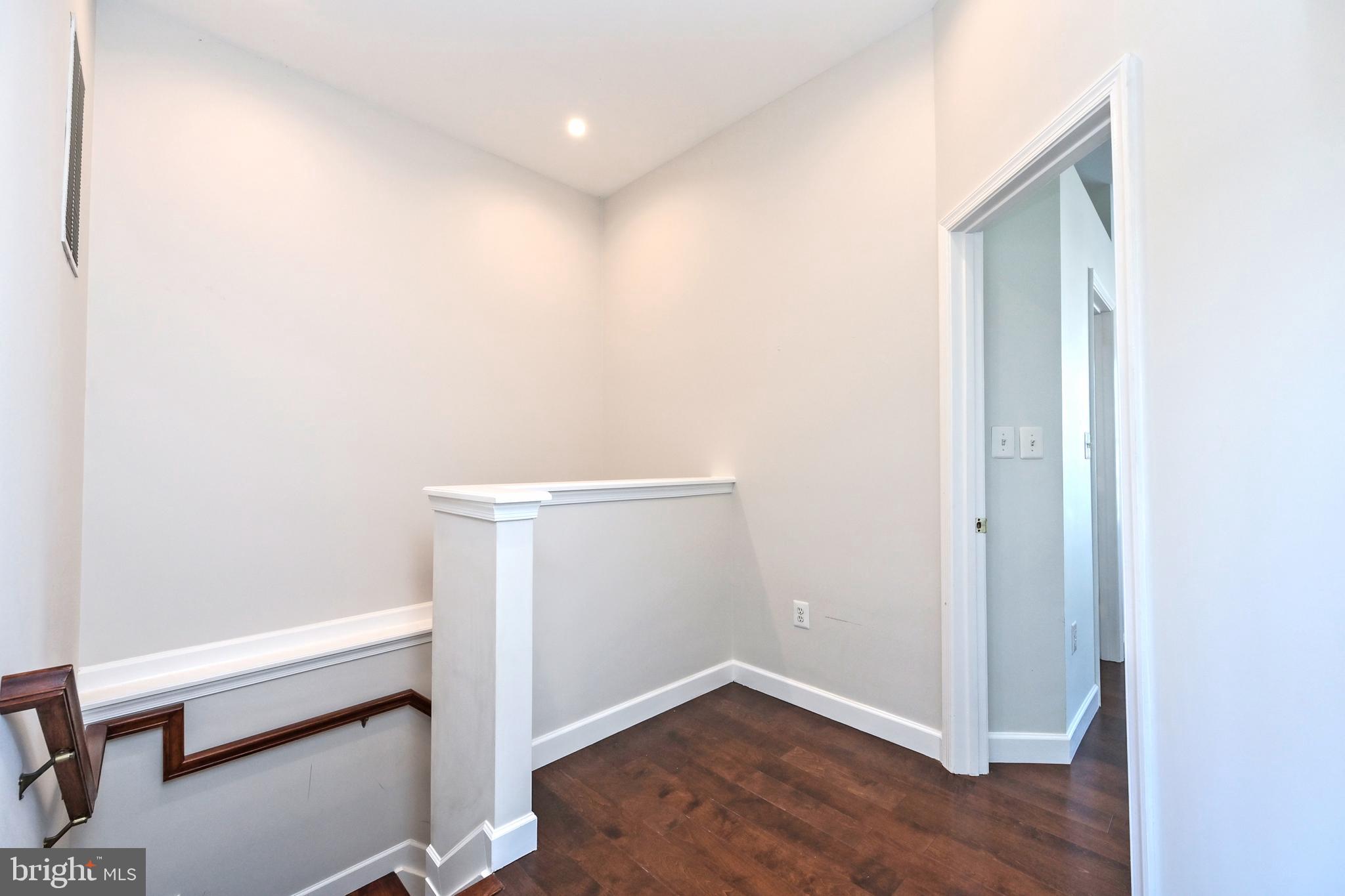 ASHBURN VILLAGE - Residential Lease