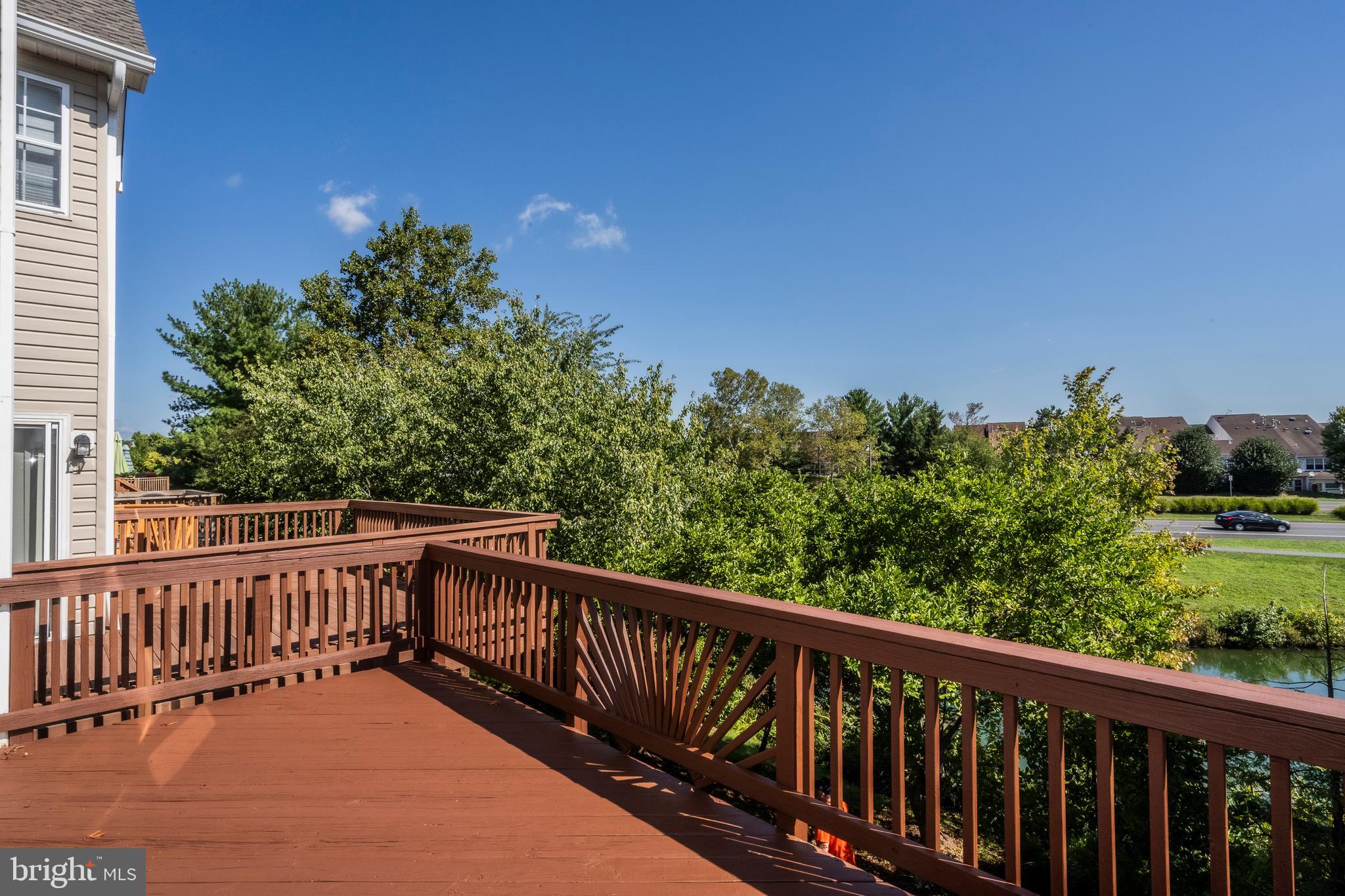 ASHBURN VILLAGE - Residential Lease