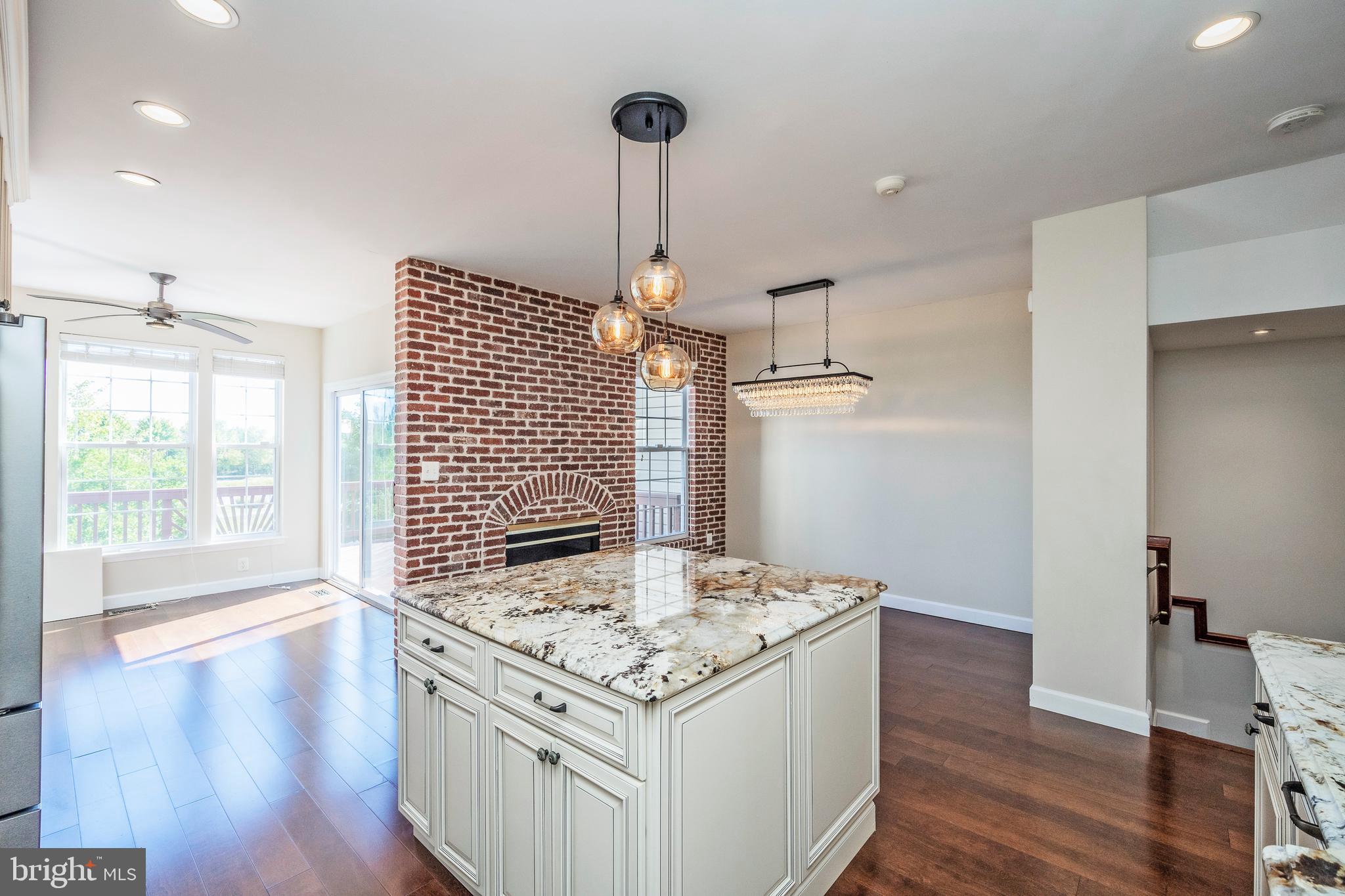 ASHBURN VILLAGE - Residential Lease