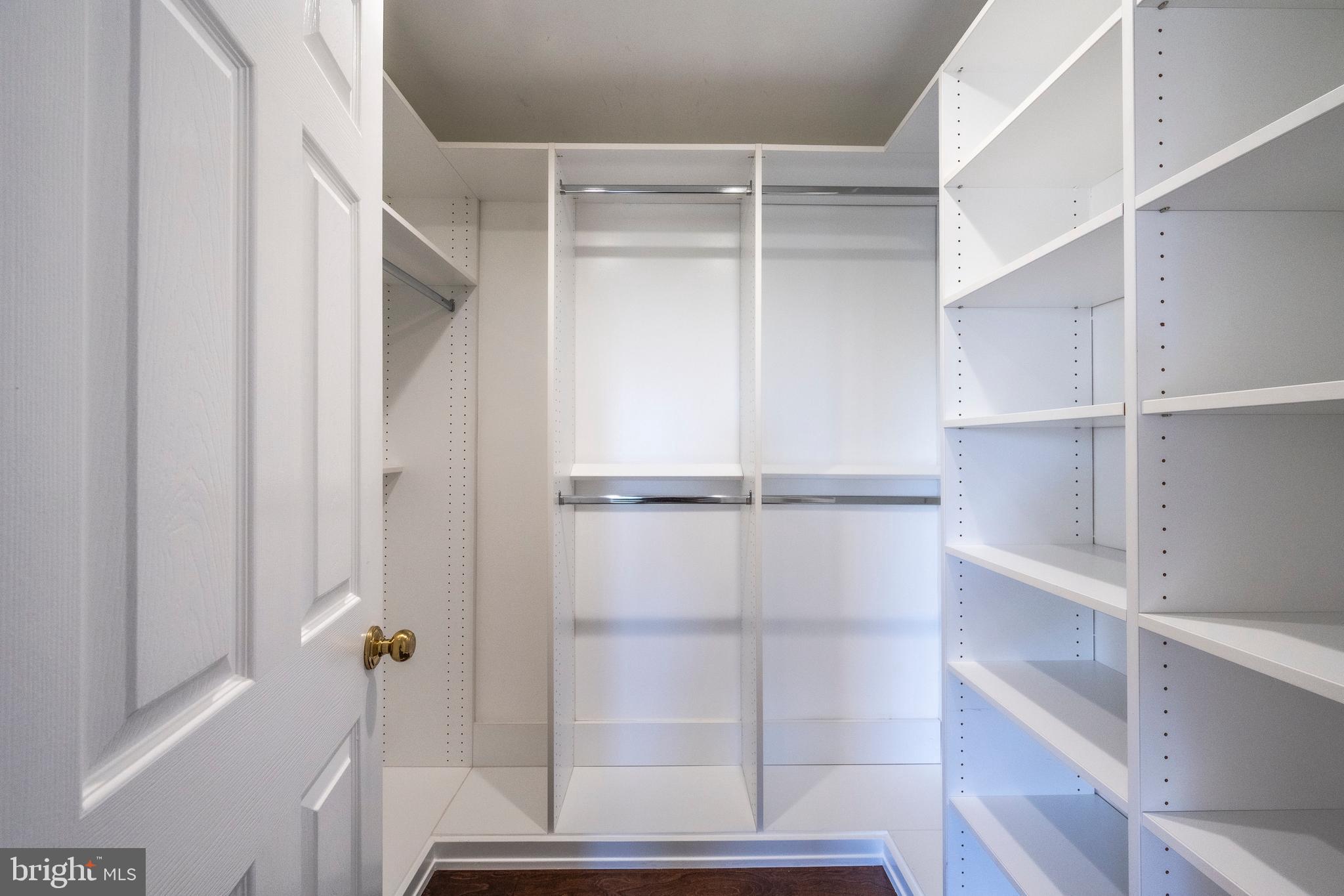 ASHBURN VILLAGE - Residential Lease