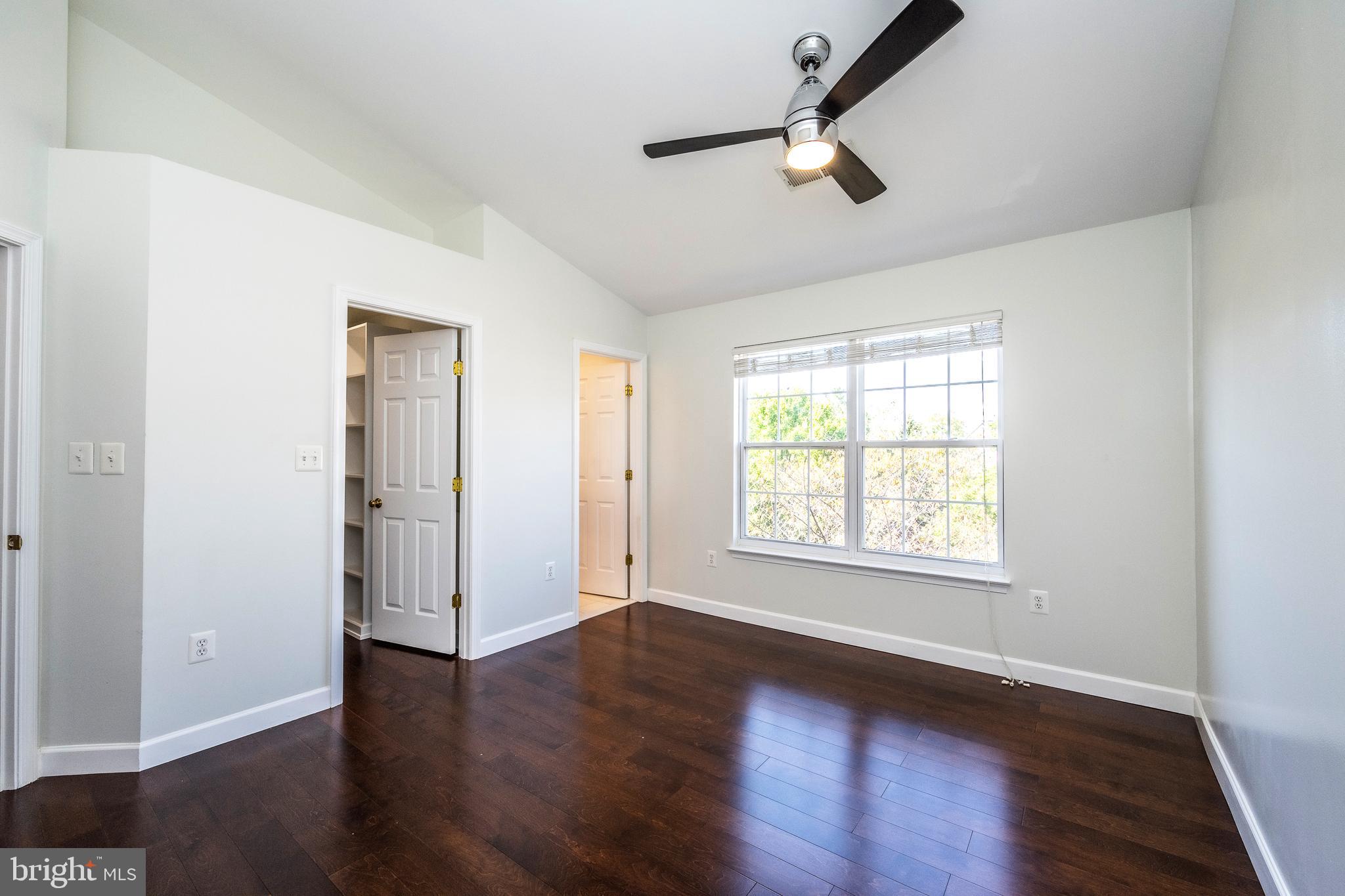 ASHBURN VILLAGE - Residential Lease