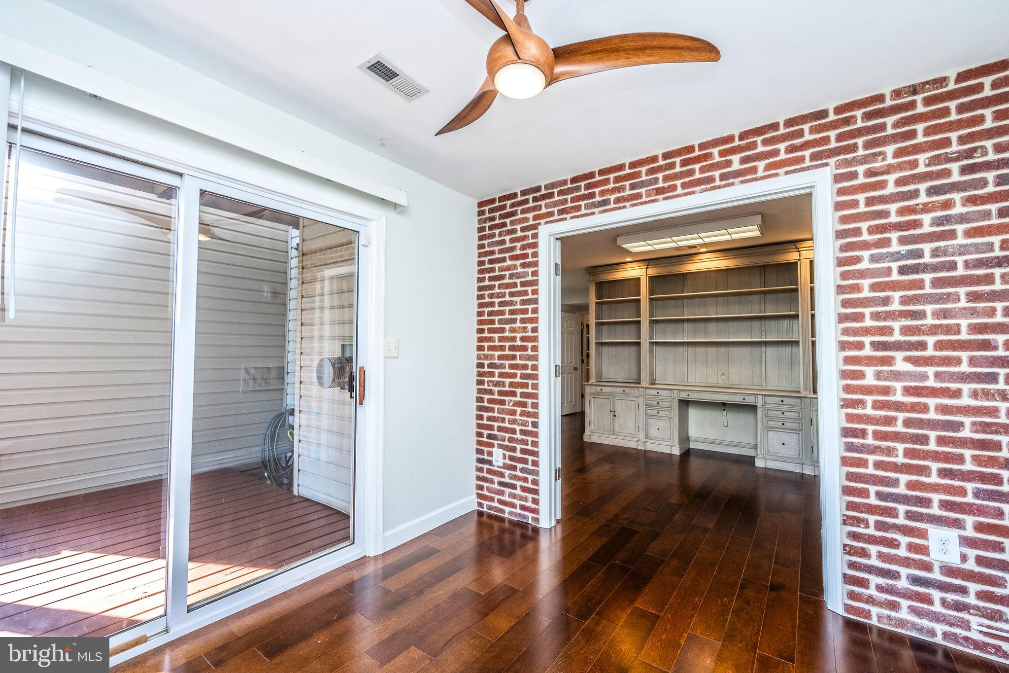 ASHBURN VILLAGE - Residential Lease