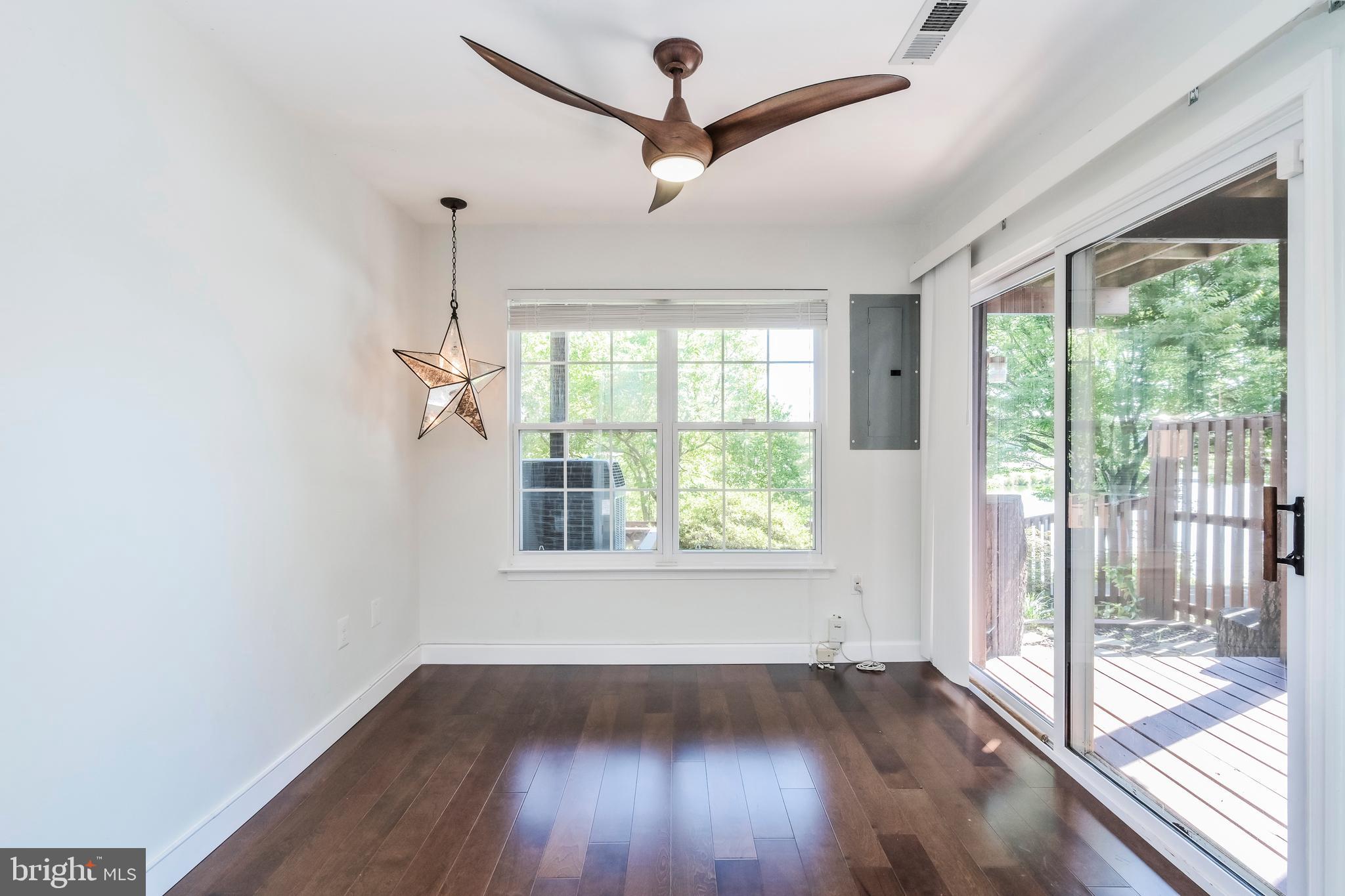 ASHBURN VILLAGE - Residential Lease