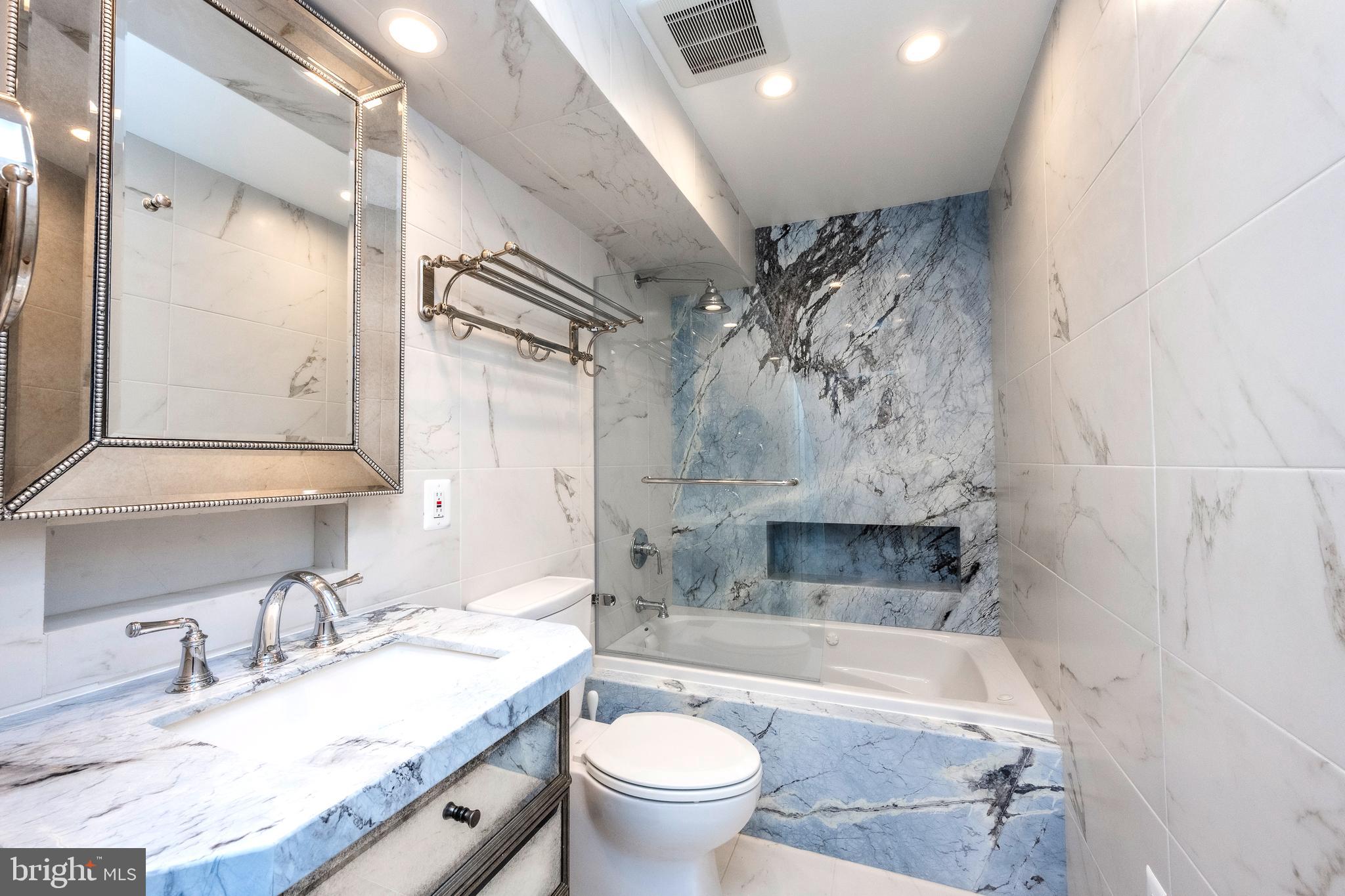 ASHBURN VILLAGE - Residential Lease