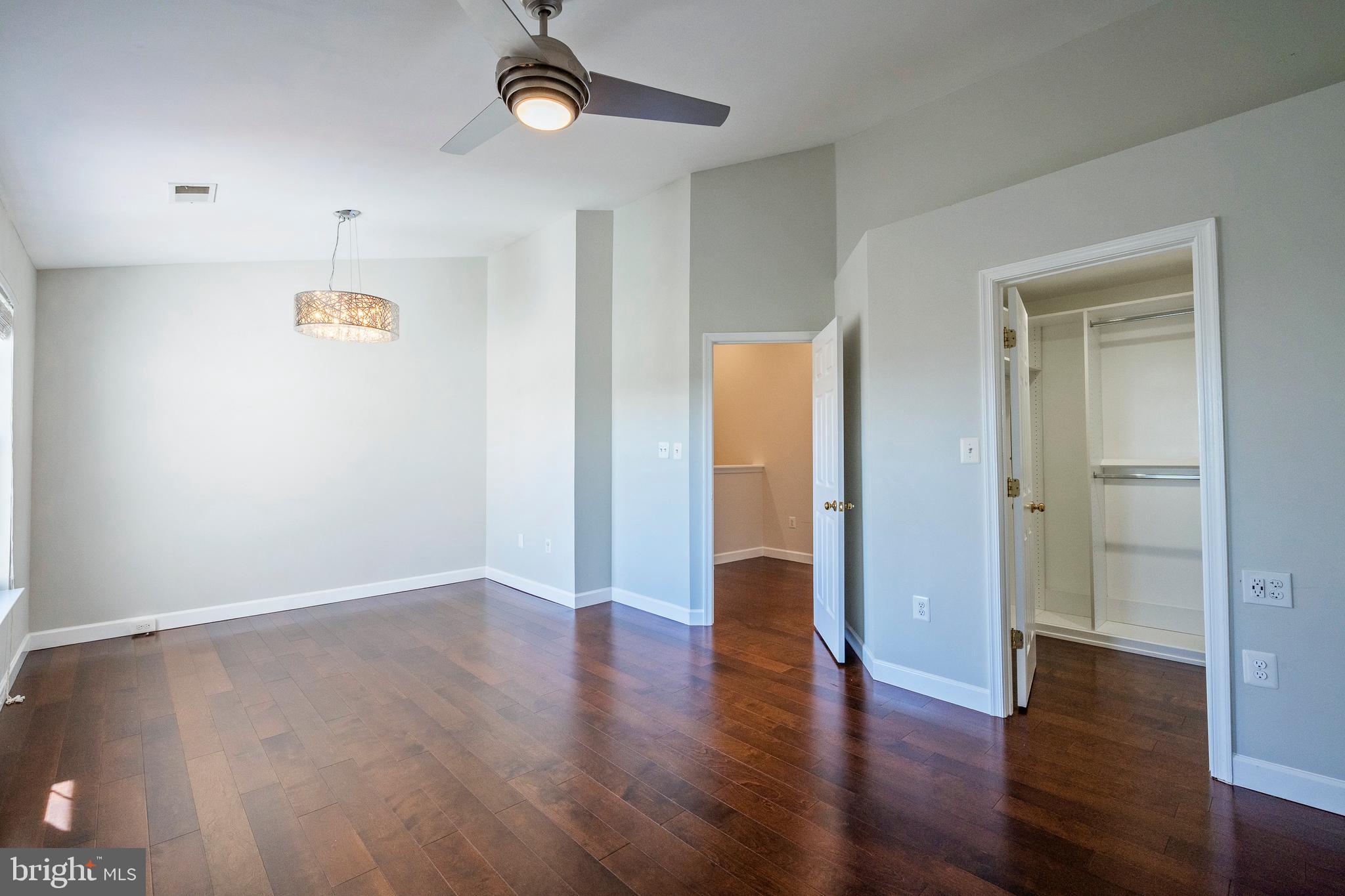 ASHBURN VILLAGE - Residential Lease