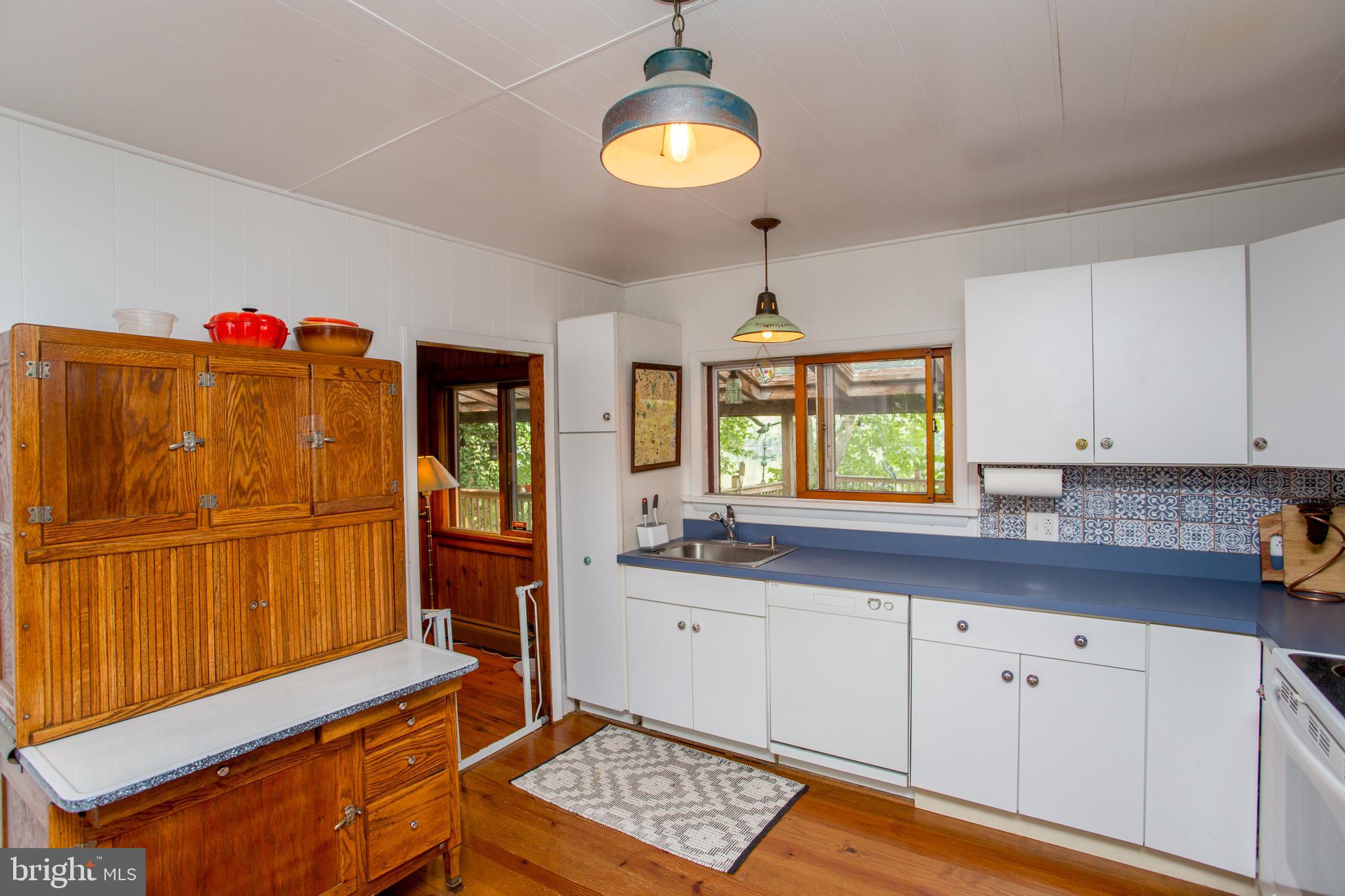 000 - Residential Lease