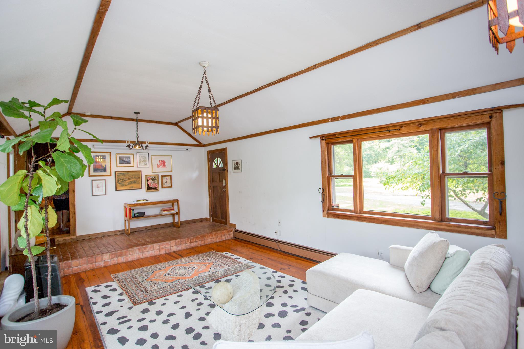 000 - Residential Lease