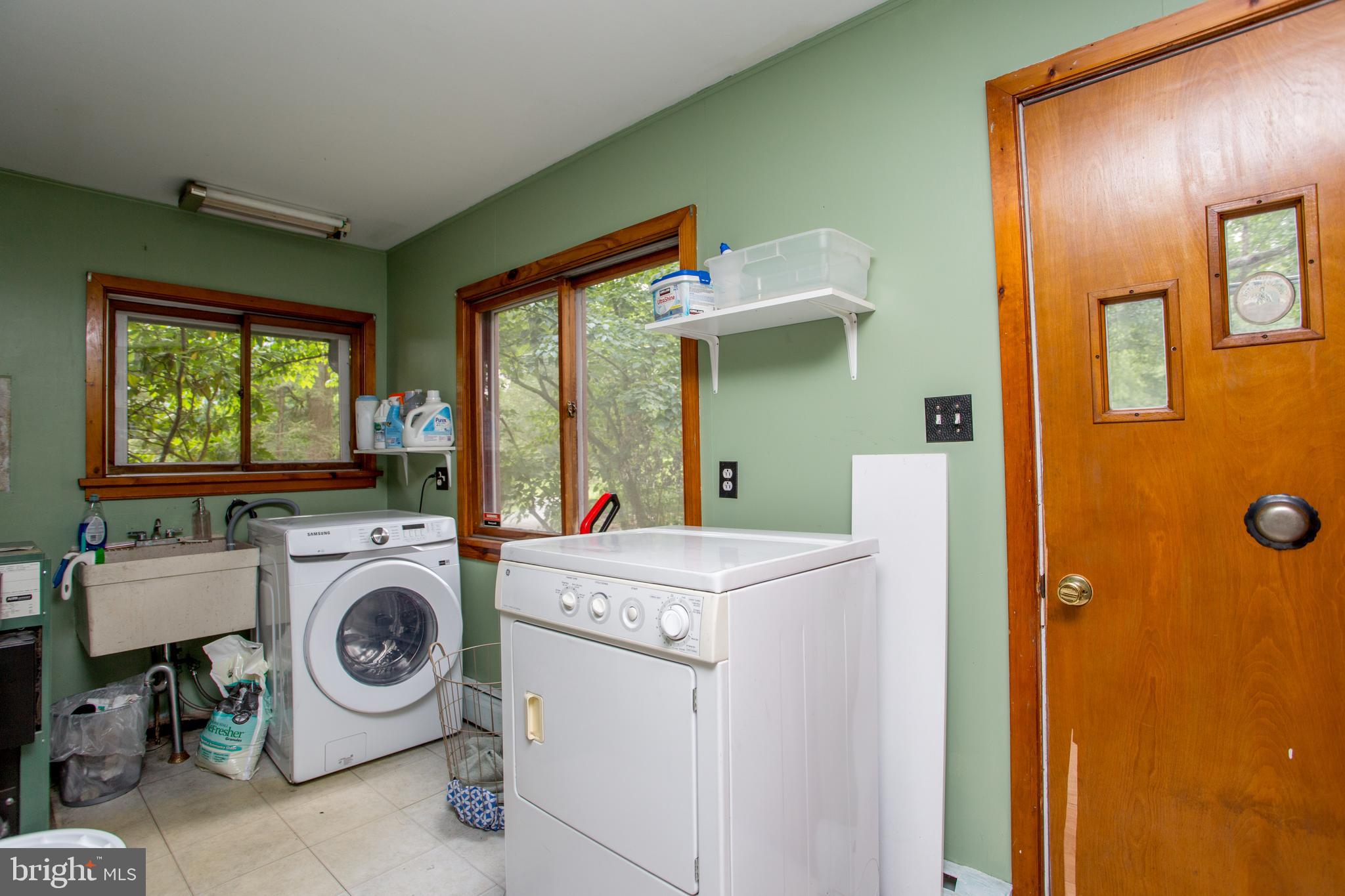 000 - Residential Lease