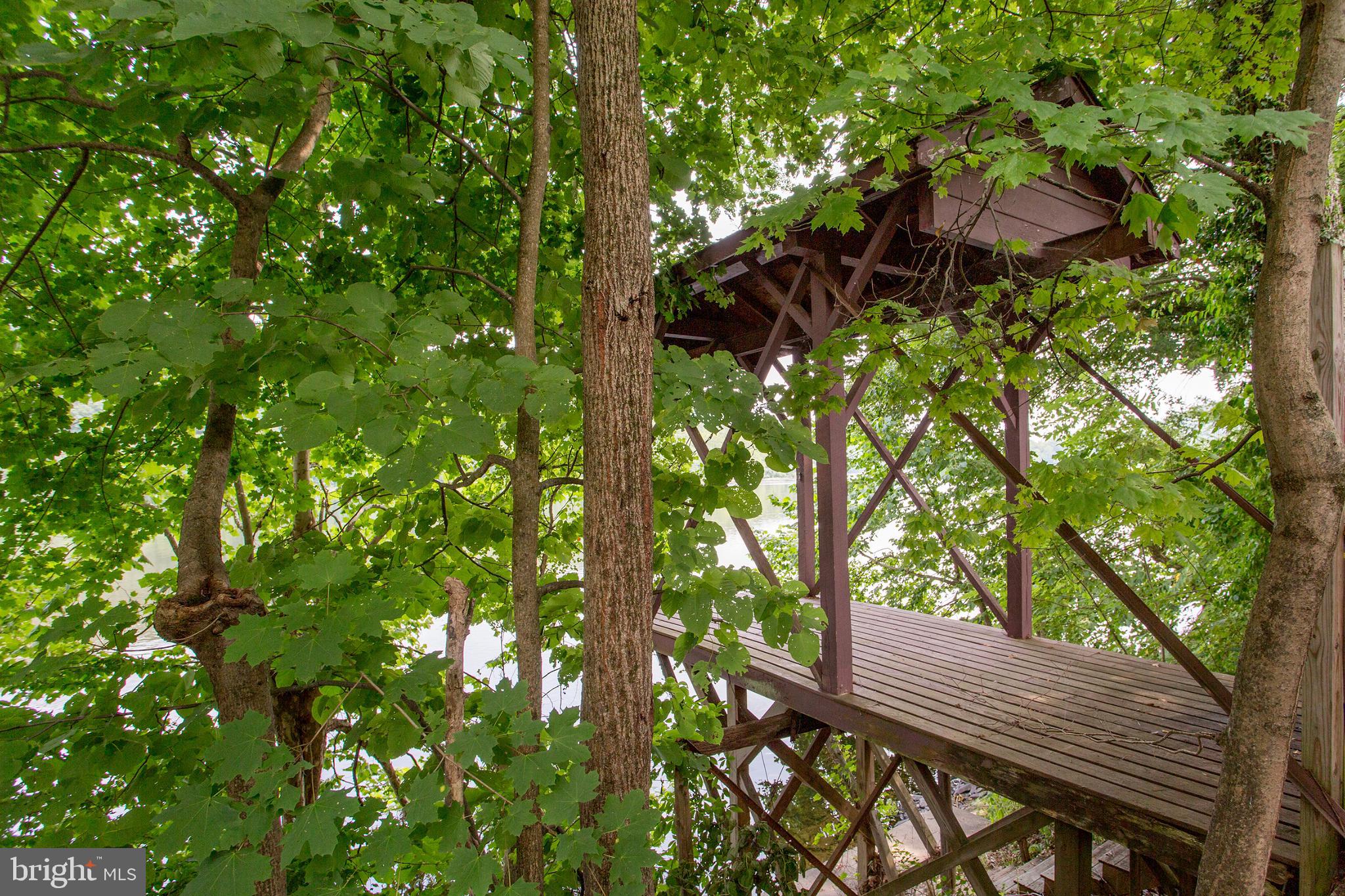 000 - Residential Lease